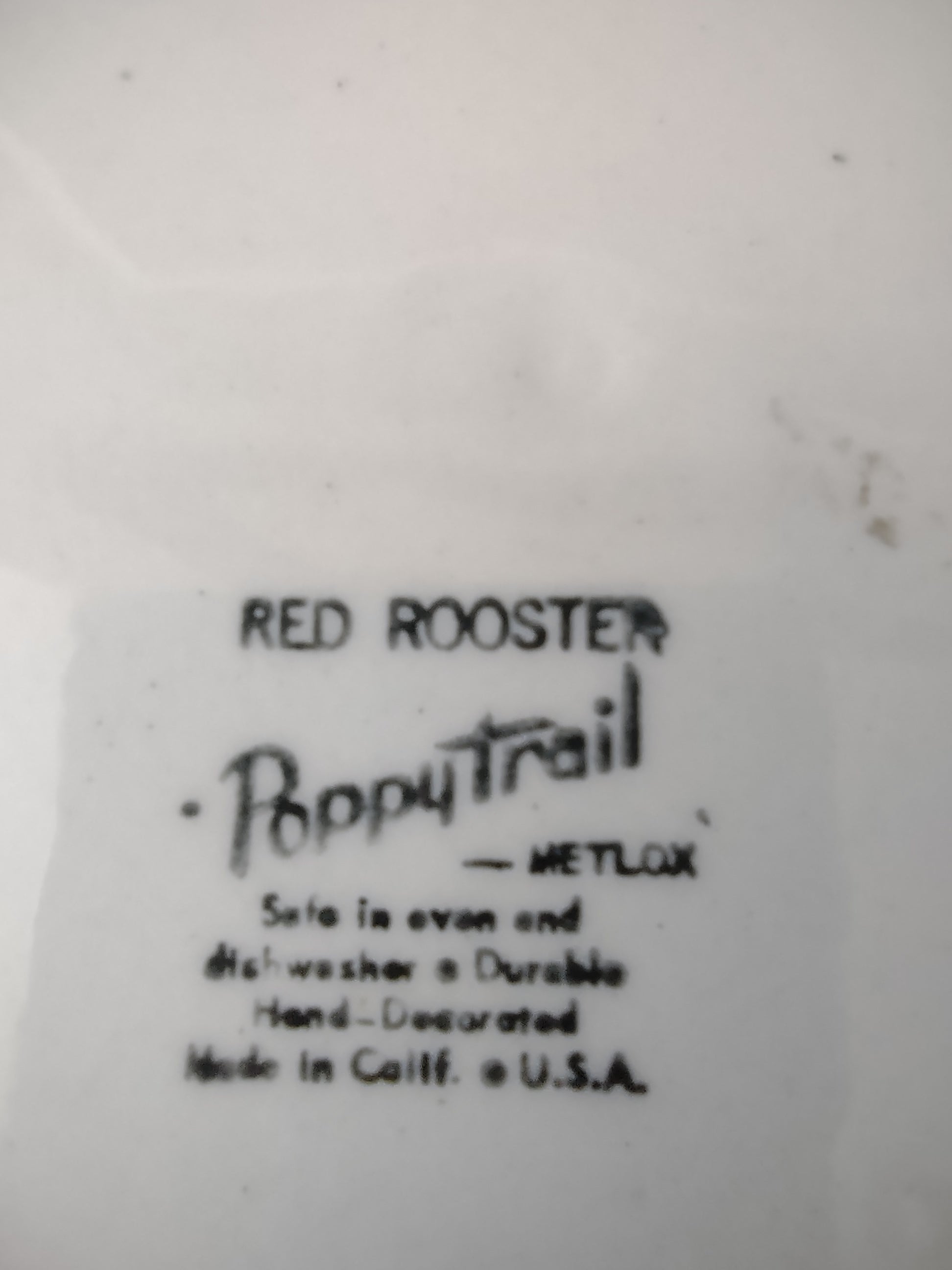 Vintage Metlox Poppytrail Red Rooster Dinner Plates Set of 2 Cream [6568]
