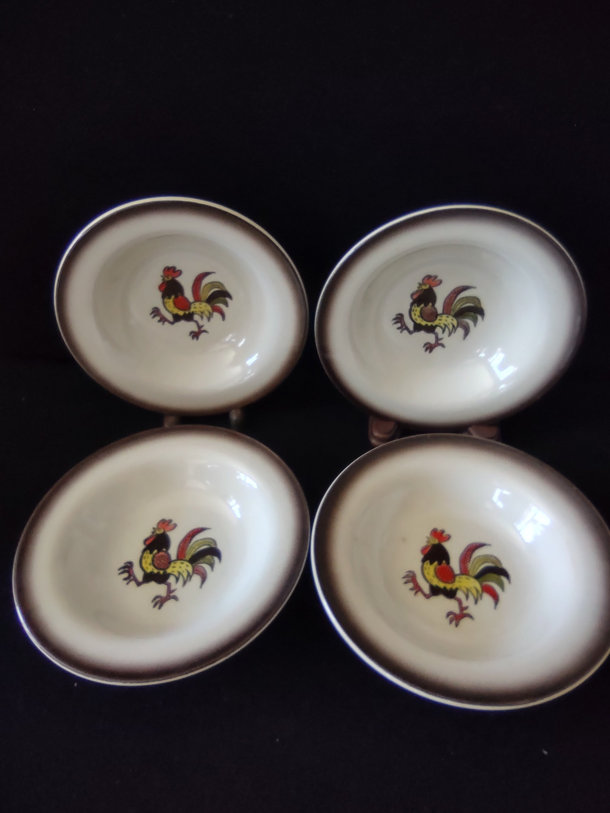 Vintage Metlox Poppytrail Red Rooster Berry Bowls Set of 4 Cream [6570]