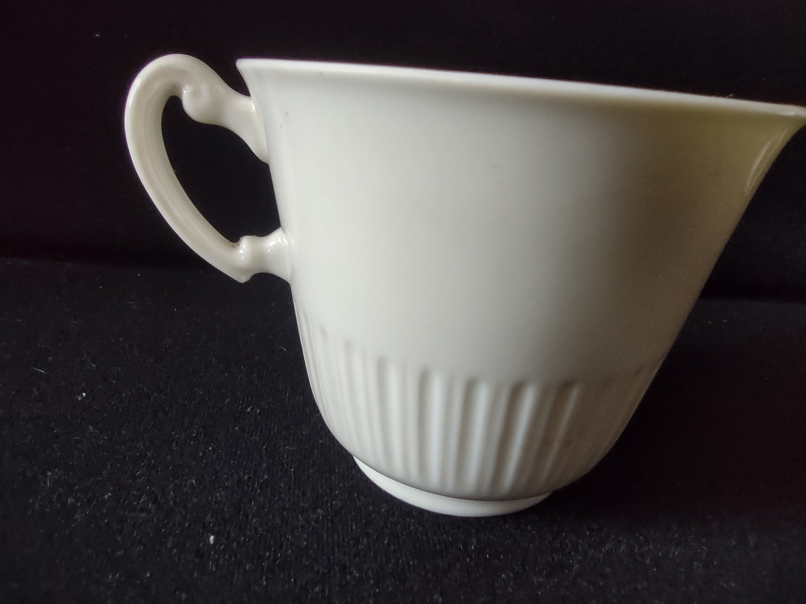 Vintage Syracuse China Shelledge White Cup & Saucer Set [6580]