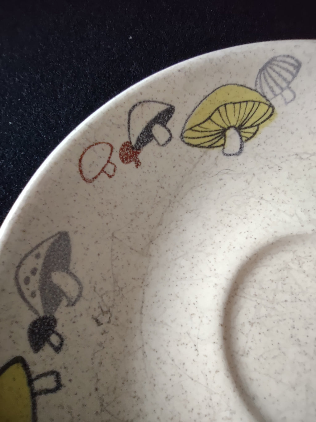Vintage Franciscan Mushroom Pattern Stoneware Saucer Cream & Brown [6584]