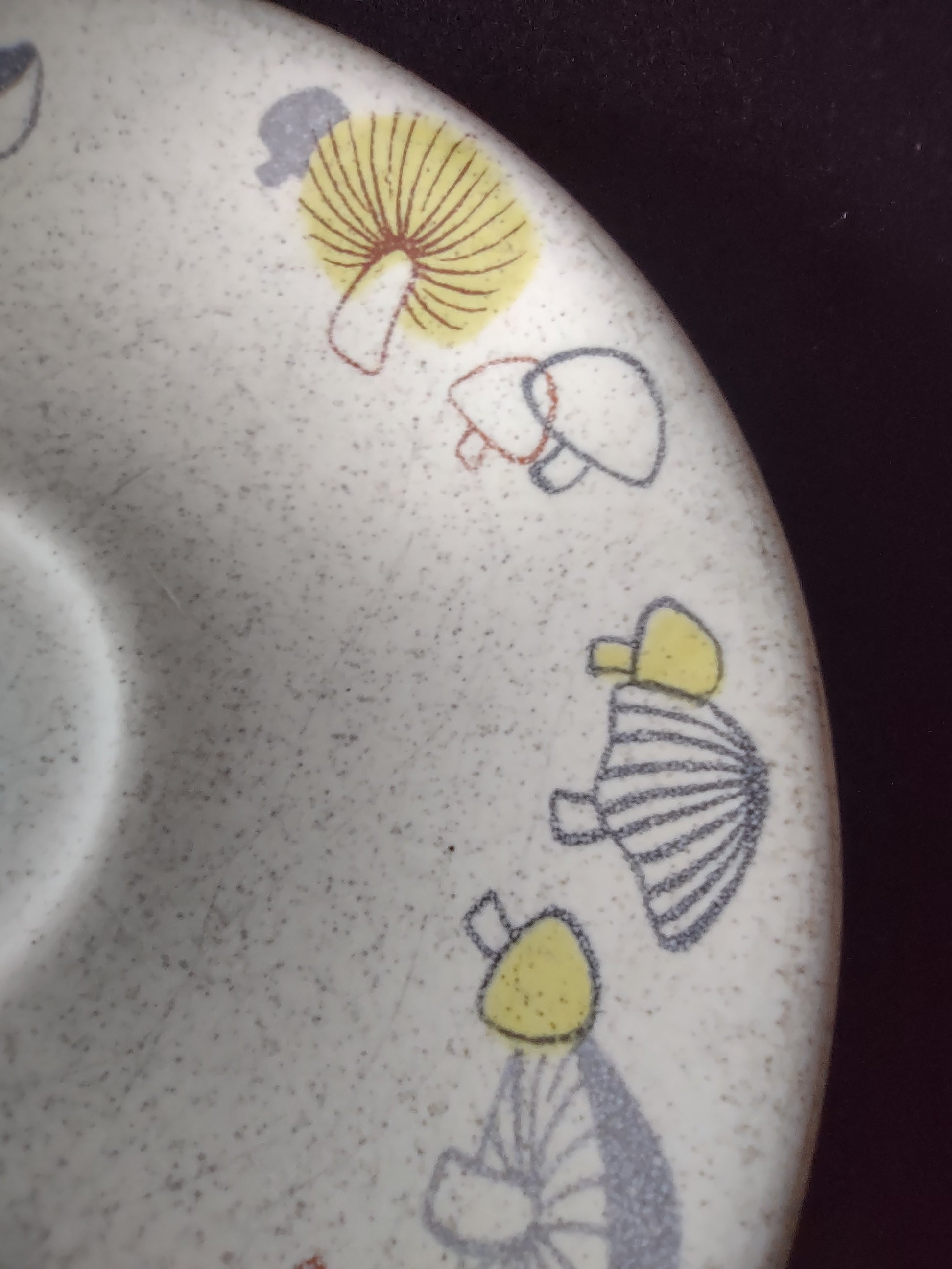 Vintage Franciscan Mushroom Pattern Stoneware Saucer Cream & Brown [6584]