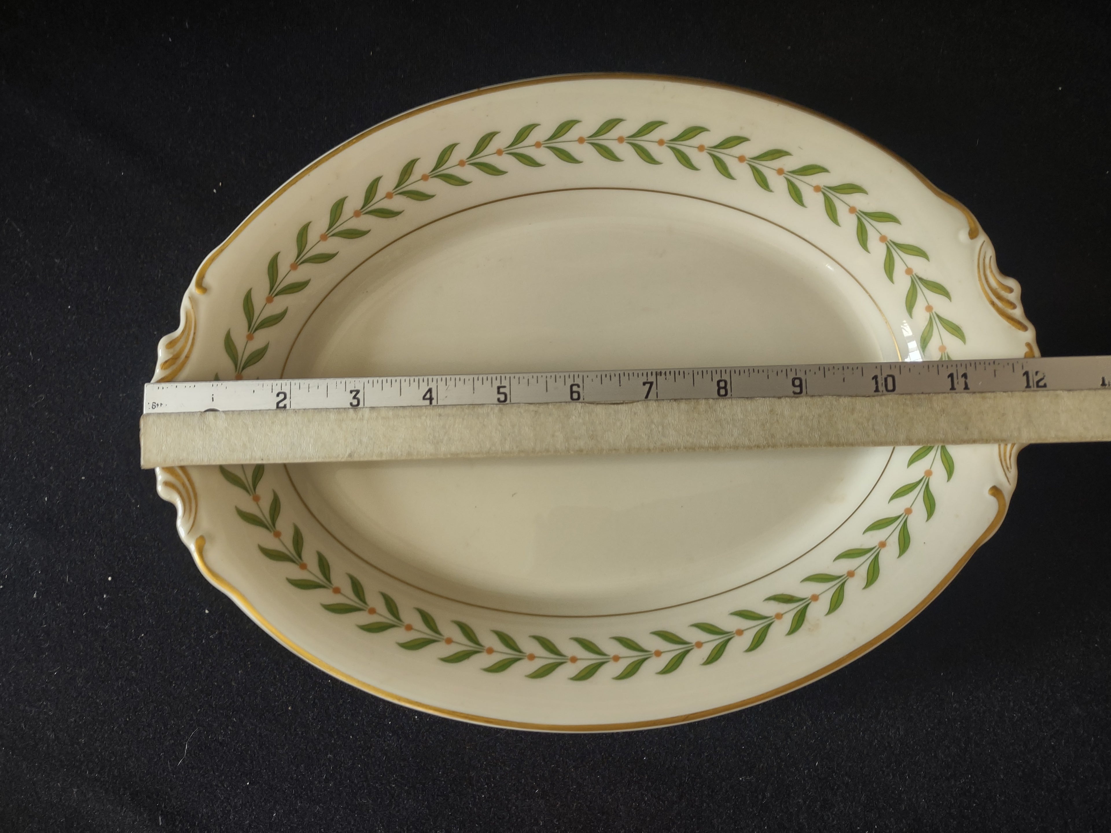 Vintage Old Ivory USA Oval Platter Green Laurel Gold Trim Scalloped [6605]