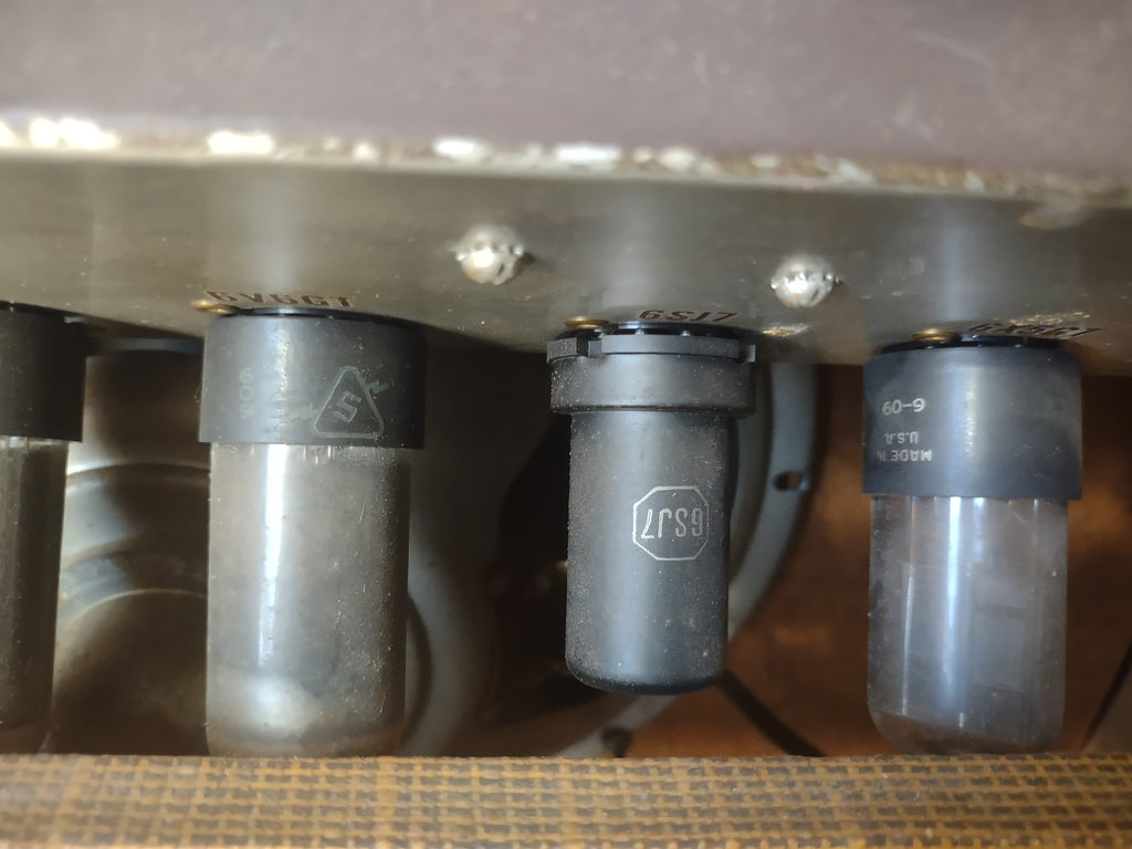 Vintage Silvertone Model 1333 Tube Amplifier Tremolo Sears [6608]