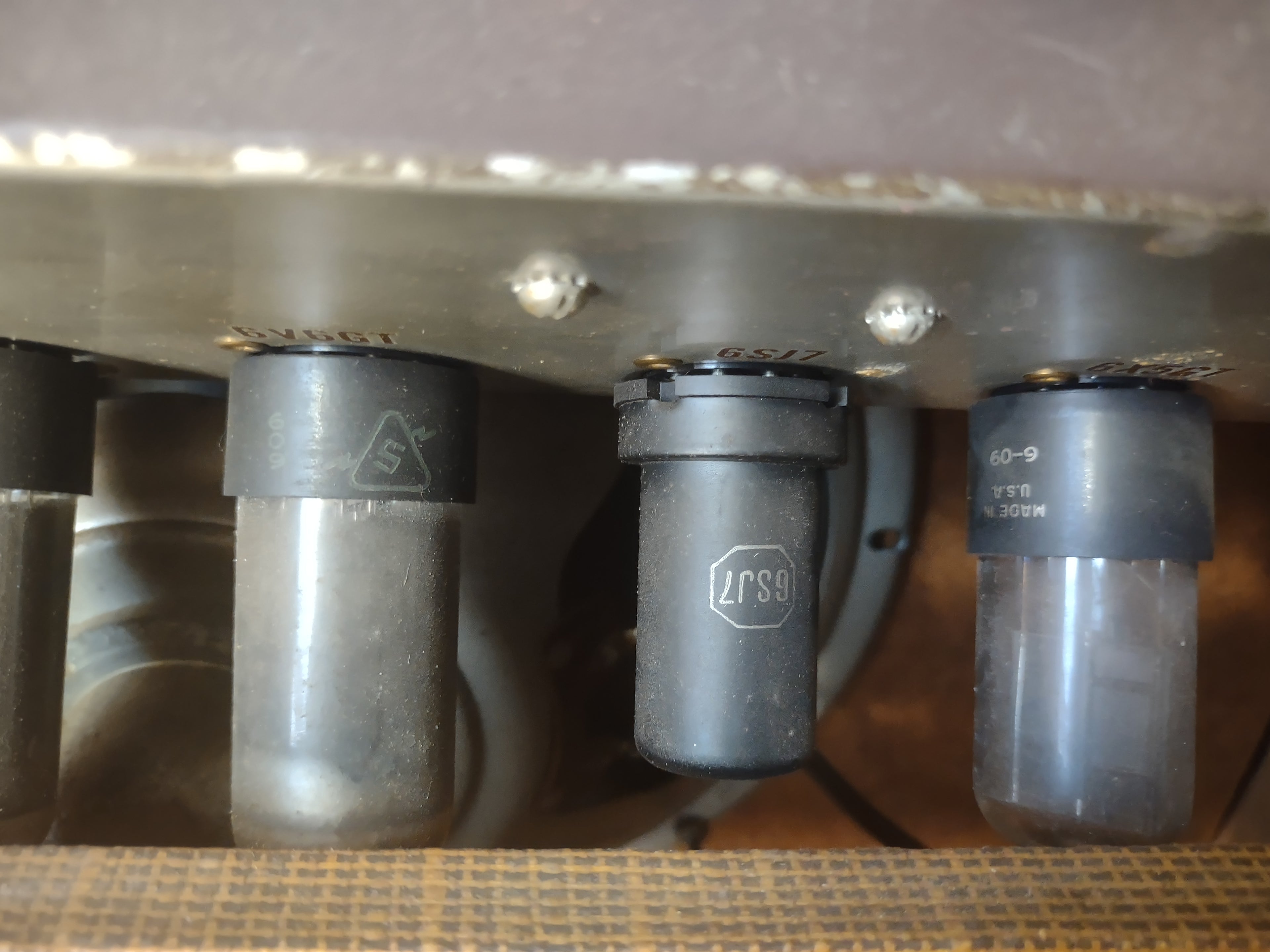 Vintage Silvertone Model 1333 Tube Amplifier Tremolo Sears [6608]