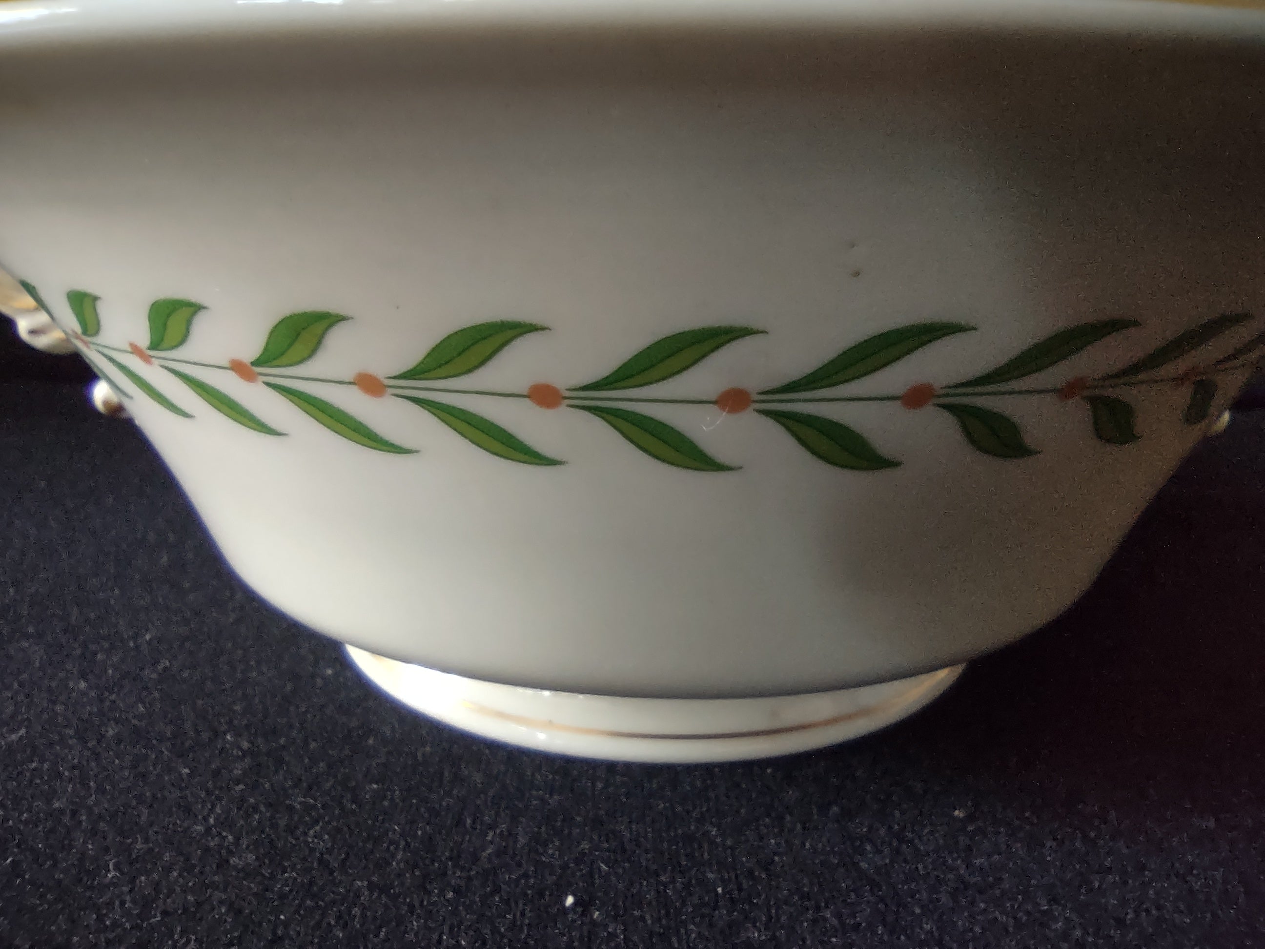 Vintage Syracuse China Old Ivory Covered Vegetable Bowl with Lid Laurel [6613]