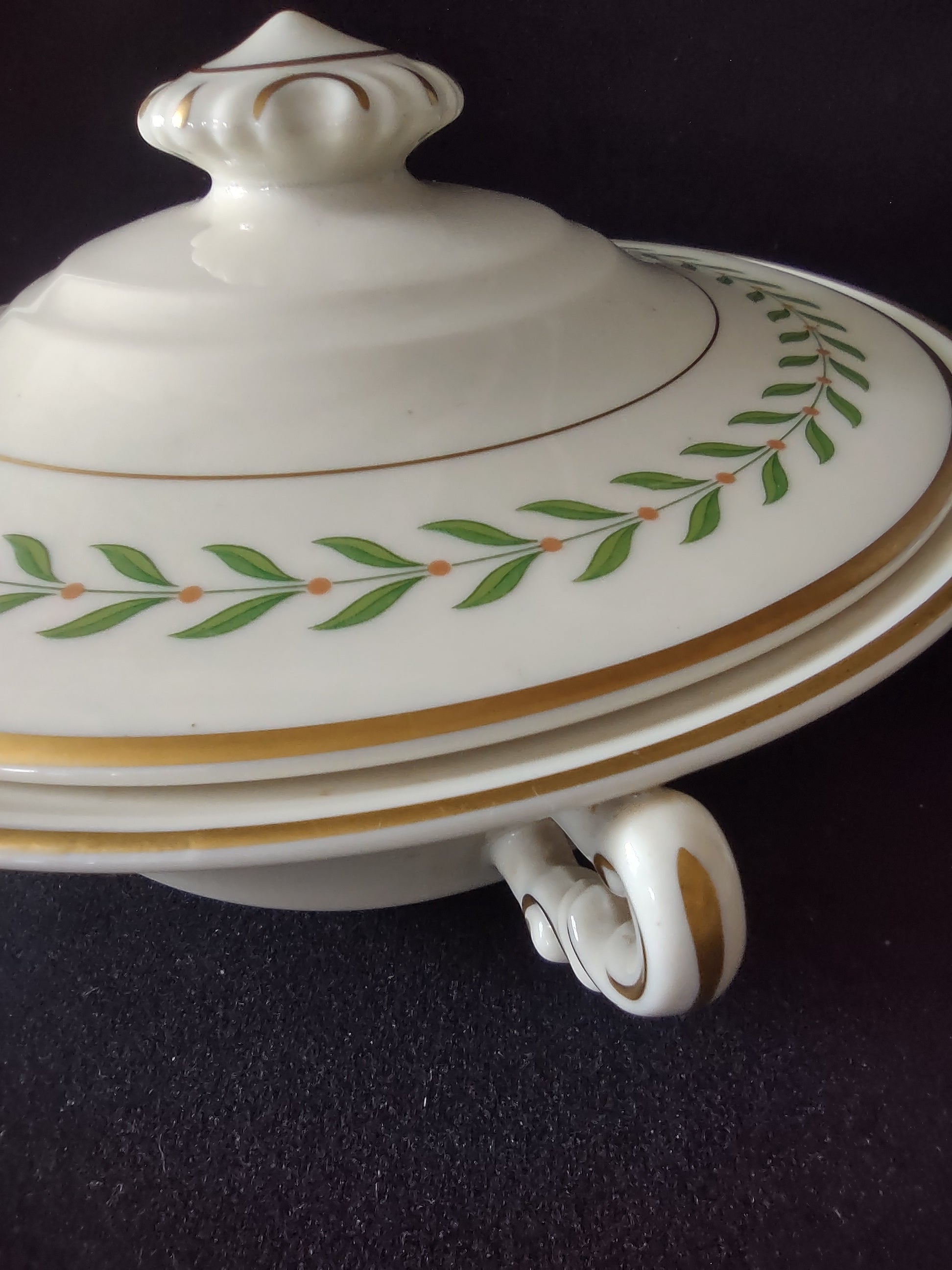 Vintage Syracuse China Old Ivory Covered Vegetable Bowl with Lid Laurel [6613]