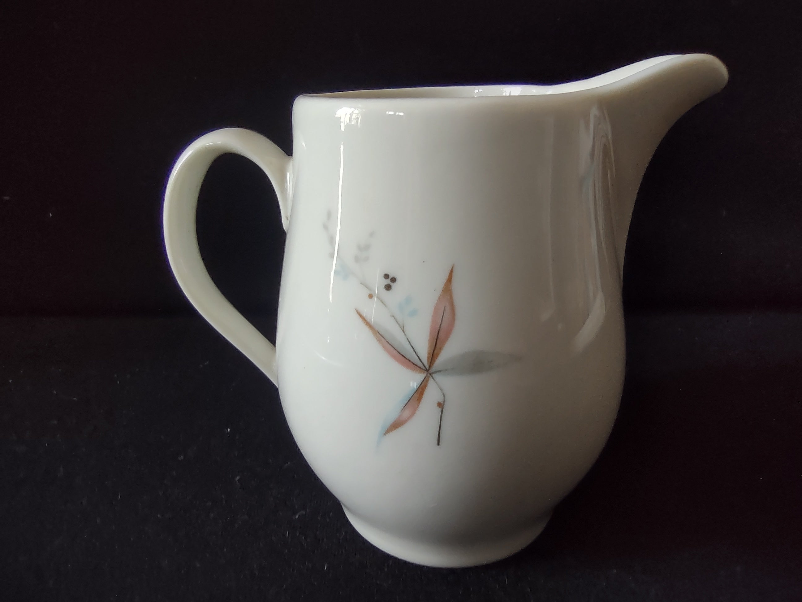 Vintage Syracuse China Carefree Finesse Cream & Sugar Set [6615]
