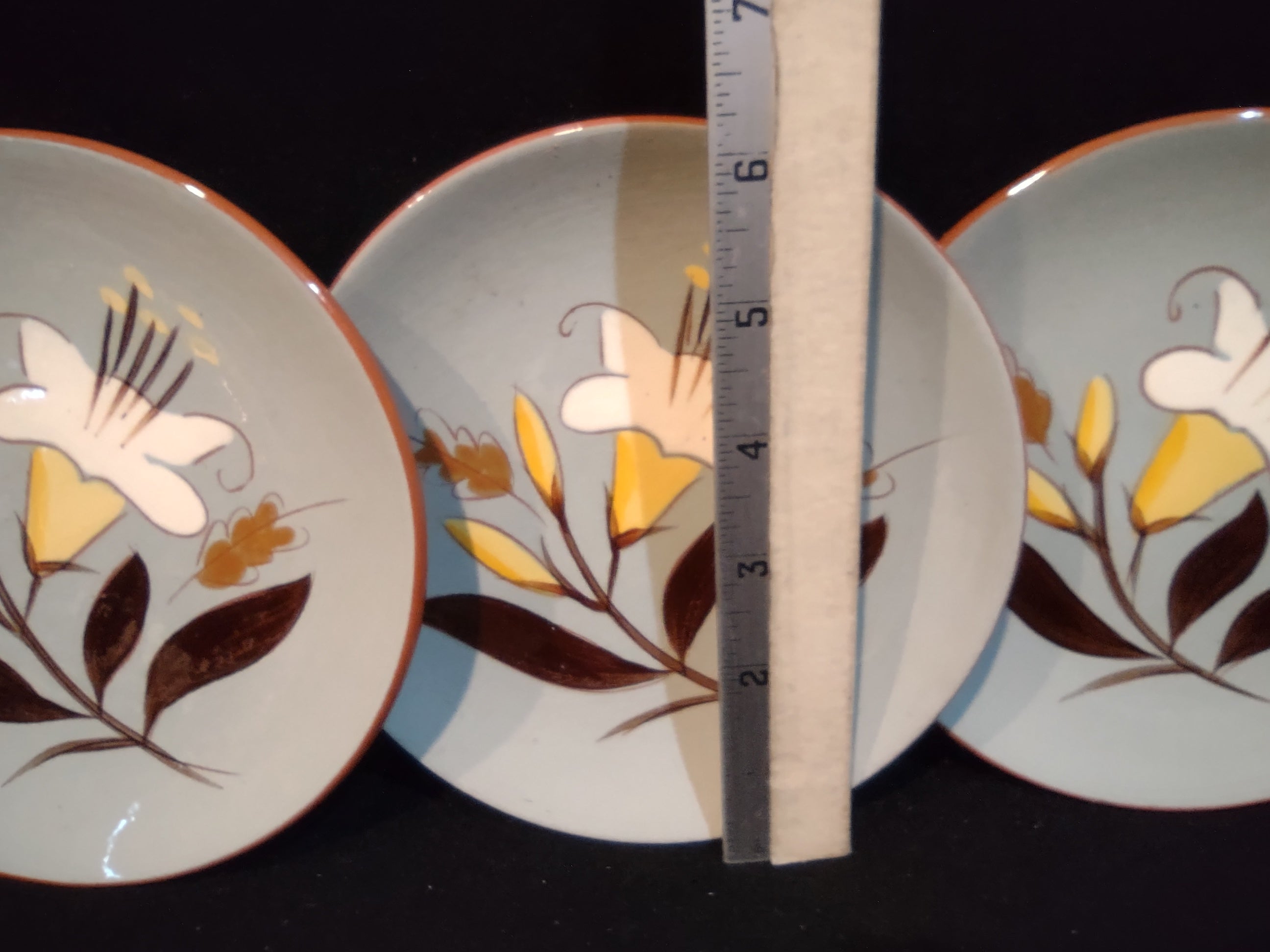 Vintage Stangl Golden Harvest Small Plates Set of 4 White & Yellow Lily [6624]