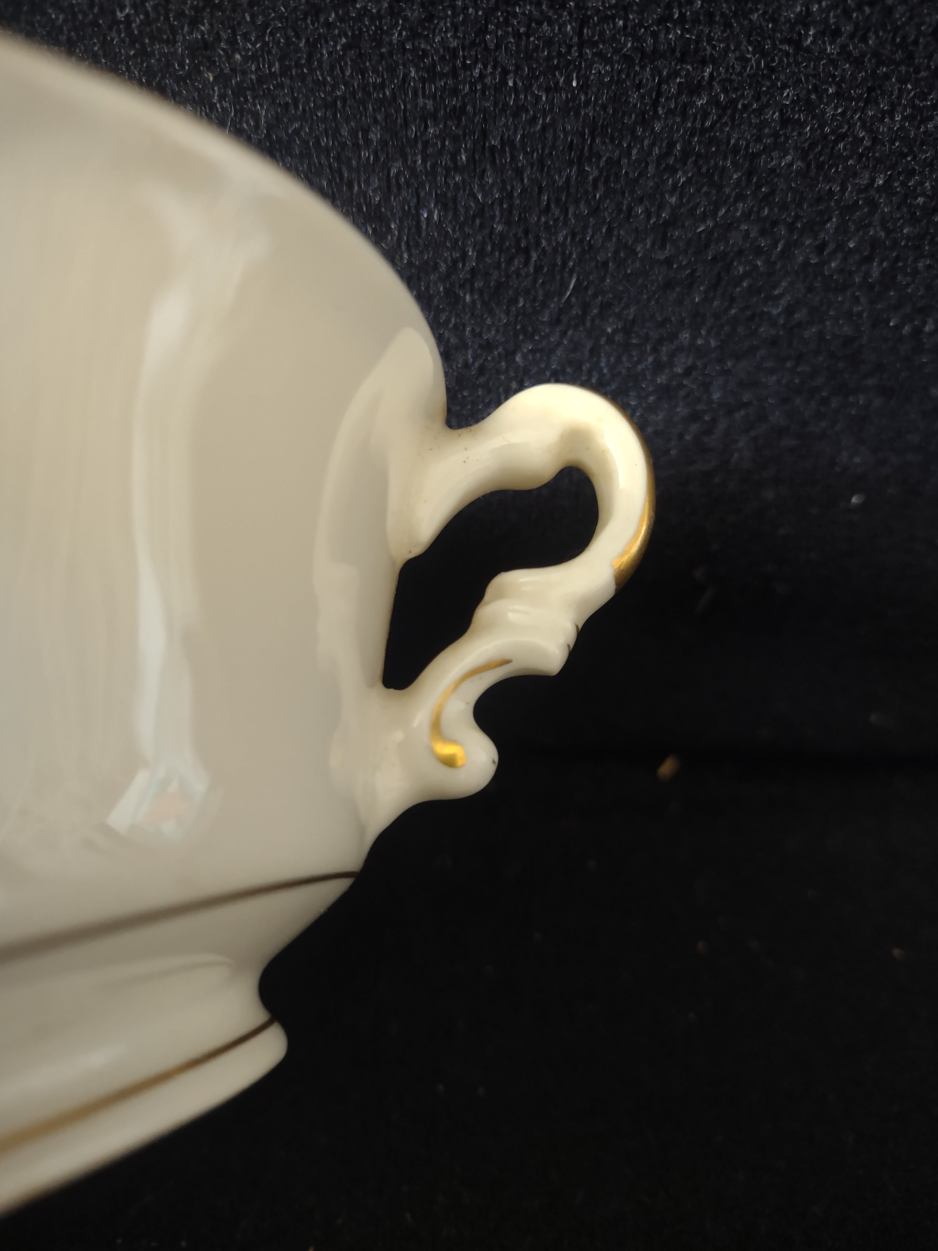 Vintage Syracuse China Wayne Old Ivory Cream Soup Bowl Gold Band [6644]
