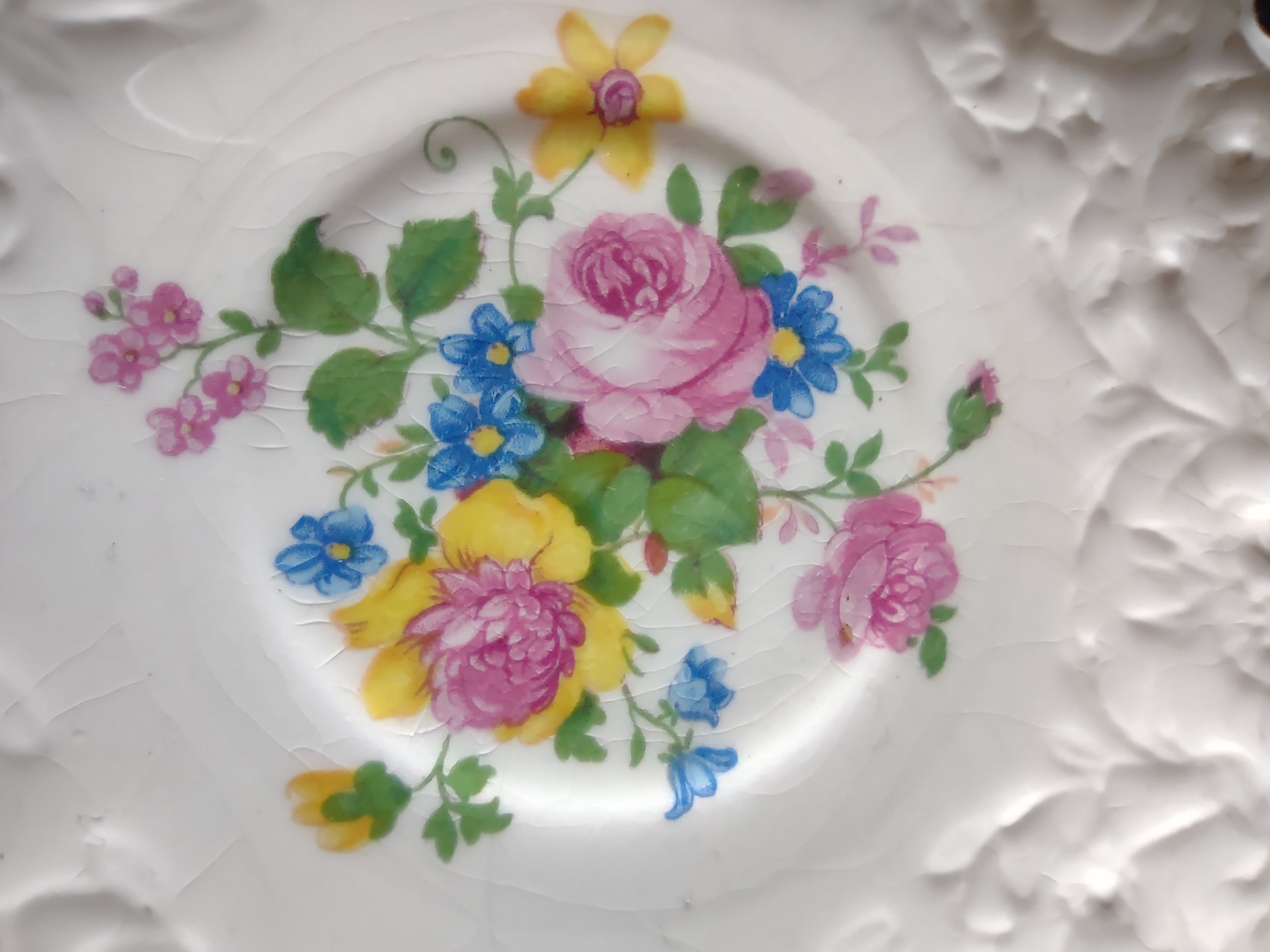 Vintage Pope-Gosser Rose Point Tudor Saucer Embossed Floral USA [6647]
