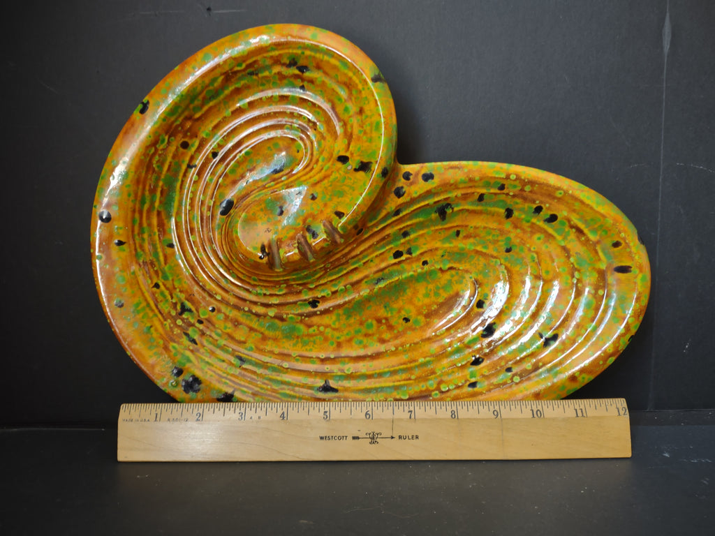Vintage Atlantic Mold MCM Ashtray Orange Green Speckle Glaze Nautilus 12" [6672]