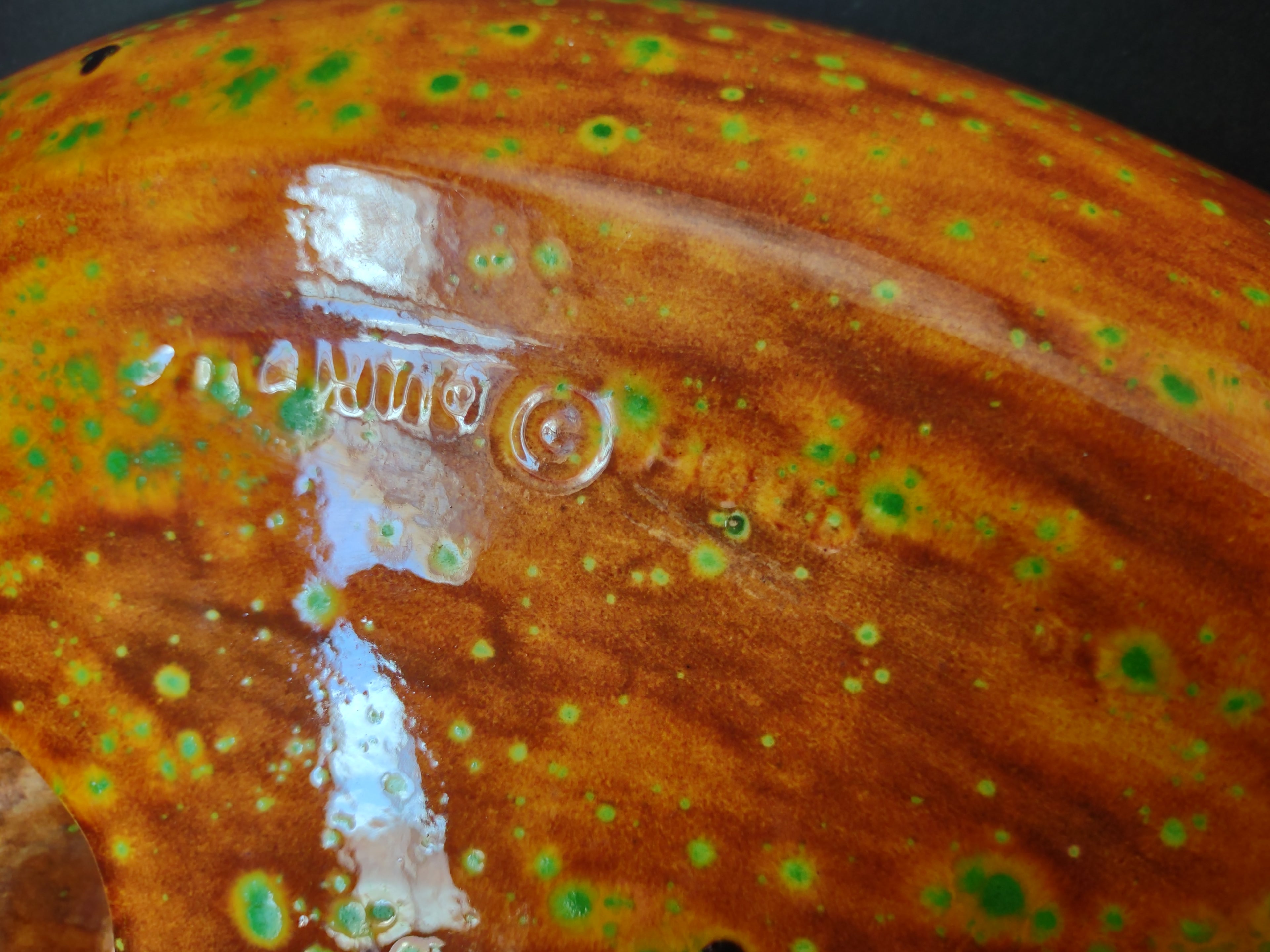 Vintage Atlantic Mold MCM Ashtray Orange Green Speckle Glaze Nautilus 12" [6672]