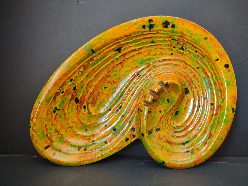 Vintage Atlantic Mold MCM Ashtray Orange Green Speckle Glaze Nautilus 12" [6672]