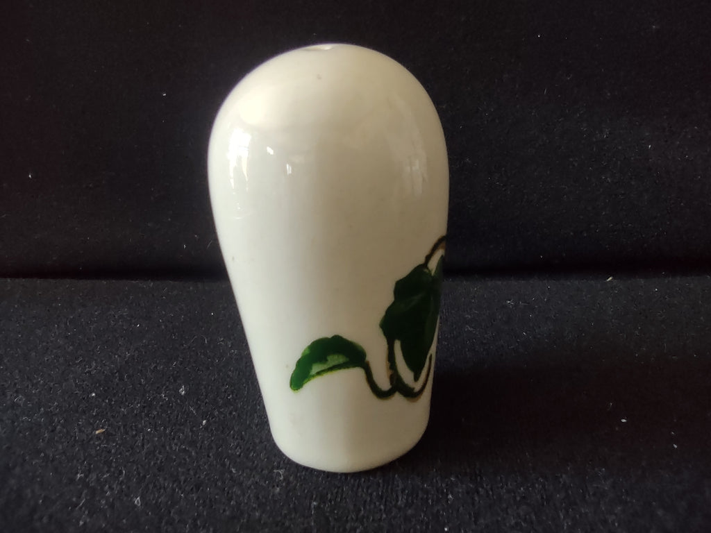 Vintage Metlox Poppytrail California Ivy Hand Painted Pepper Shaker [6654]
