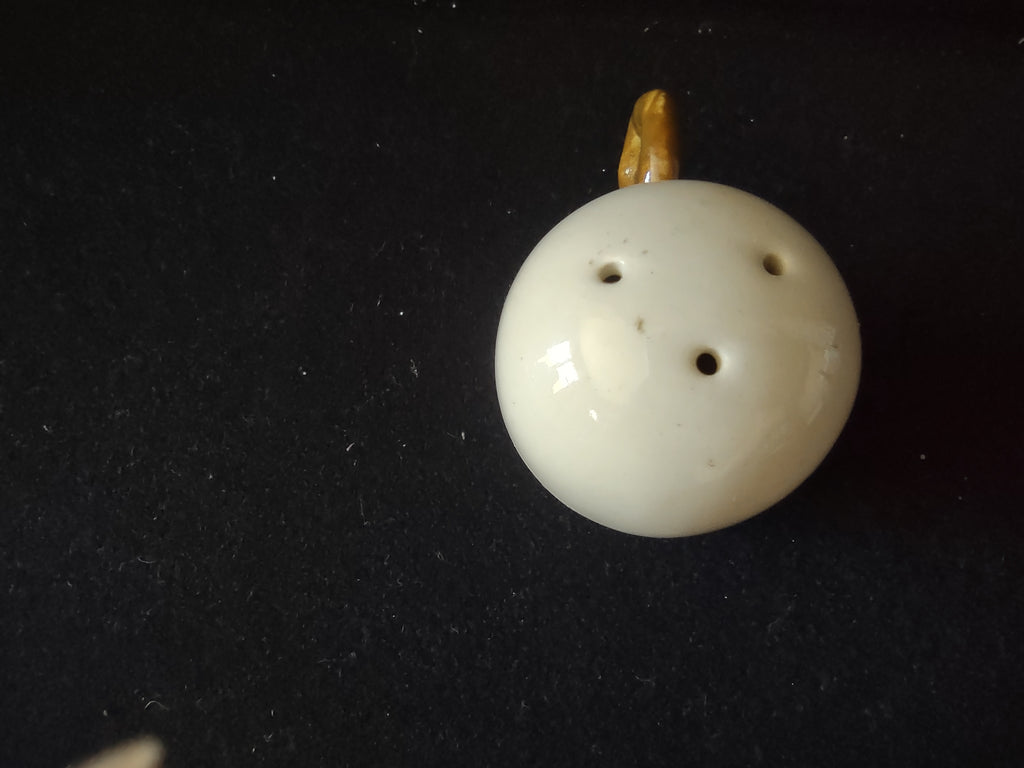 Vintage Metlox Poppytrail California Ivy Hand Painted Pepper Shaker [6654]
