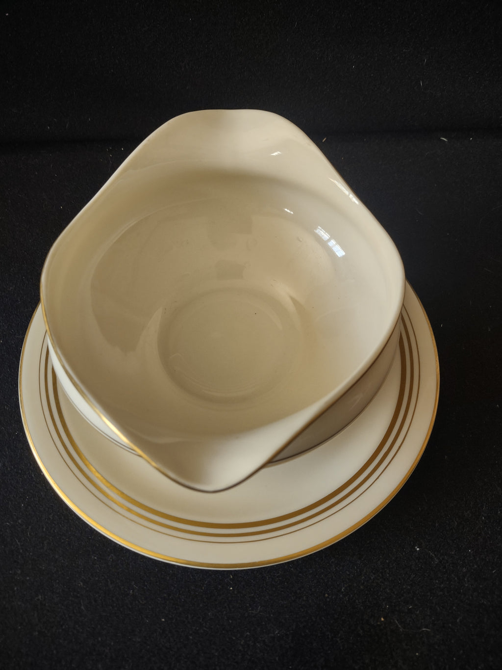Vintage Syracuse China Old Ivory Gravy Boat Attached Underplate Gold [6655]