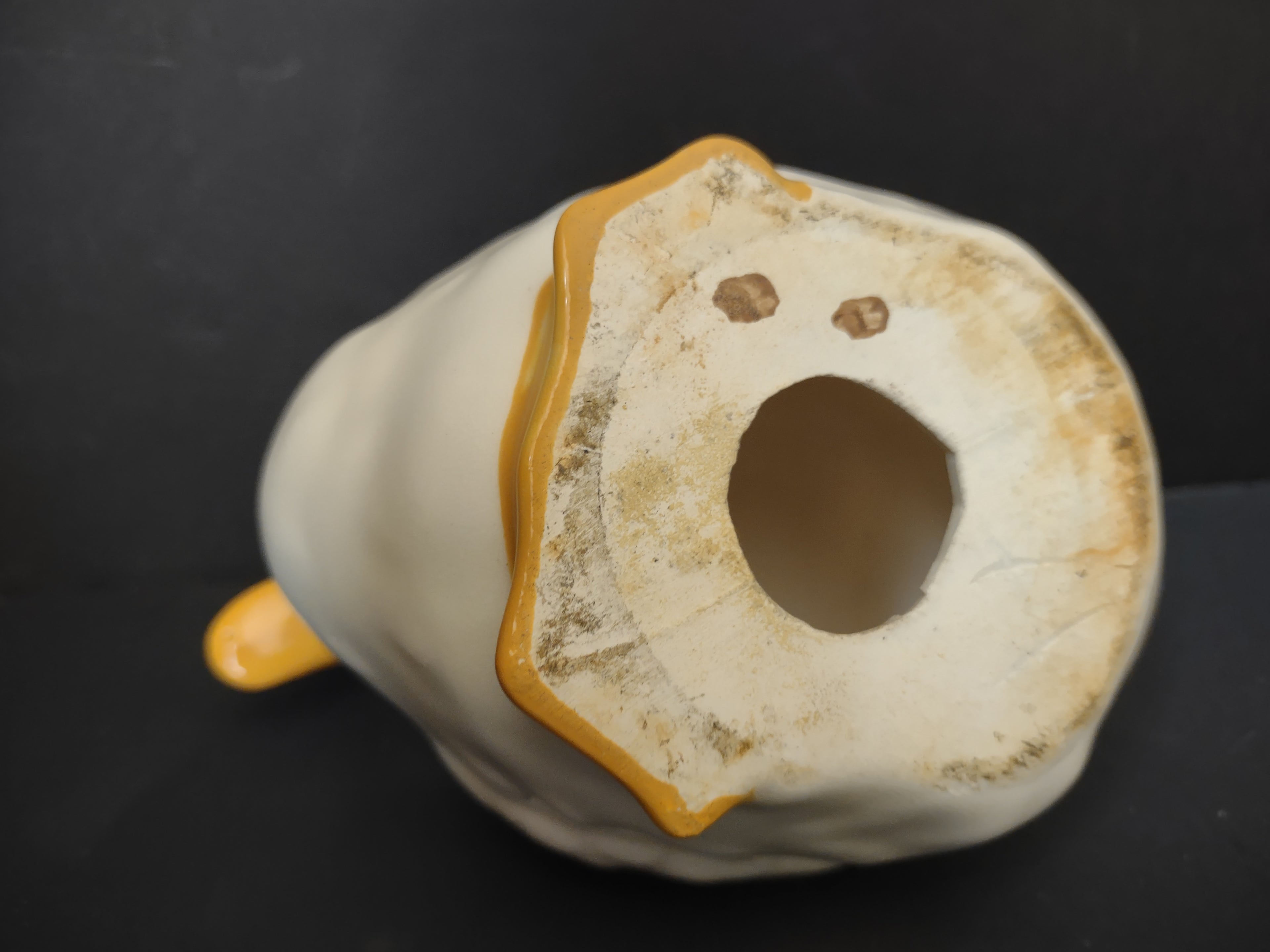 Vintage White Ceramic Duck Figurine Yellow Beak Farmhouse Decor [6666]