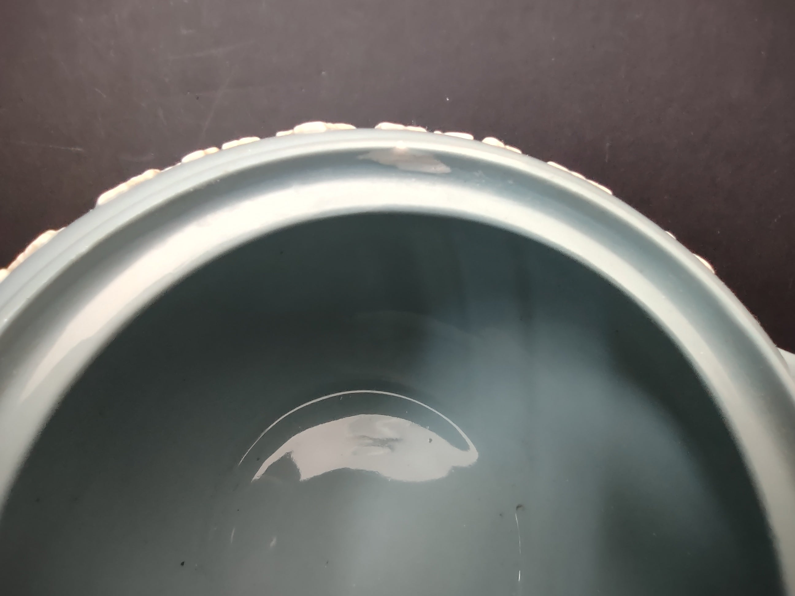 Vintage Wedgwood Queens Ware Blue Grapevine Relief Bowl England REPAIRED [6665]