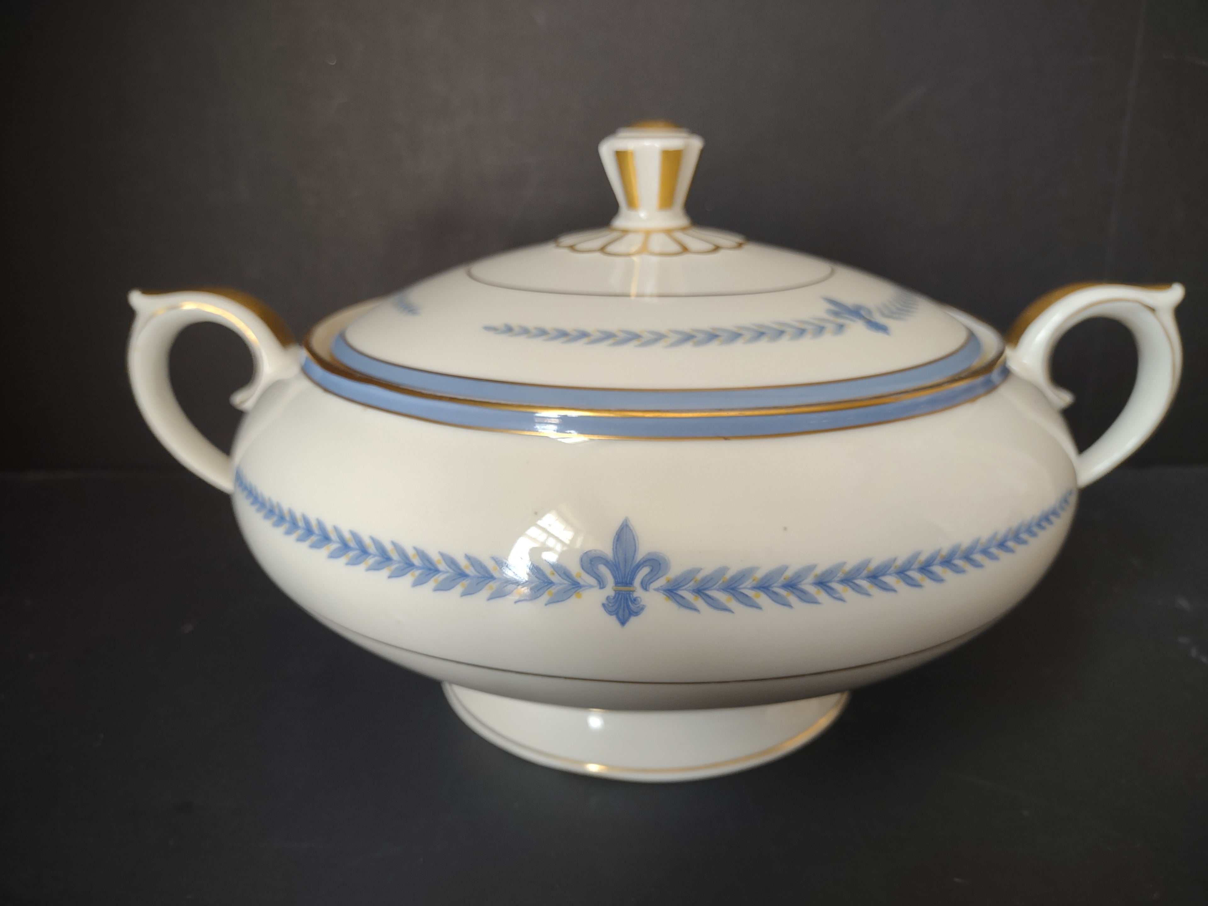 Vintage Lamberton China Blue Fleur de Lis Gold Lidded Soup Tureen REPAIRED[6663]