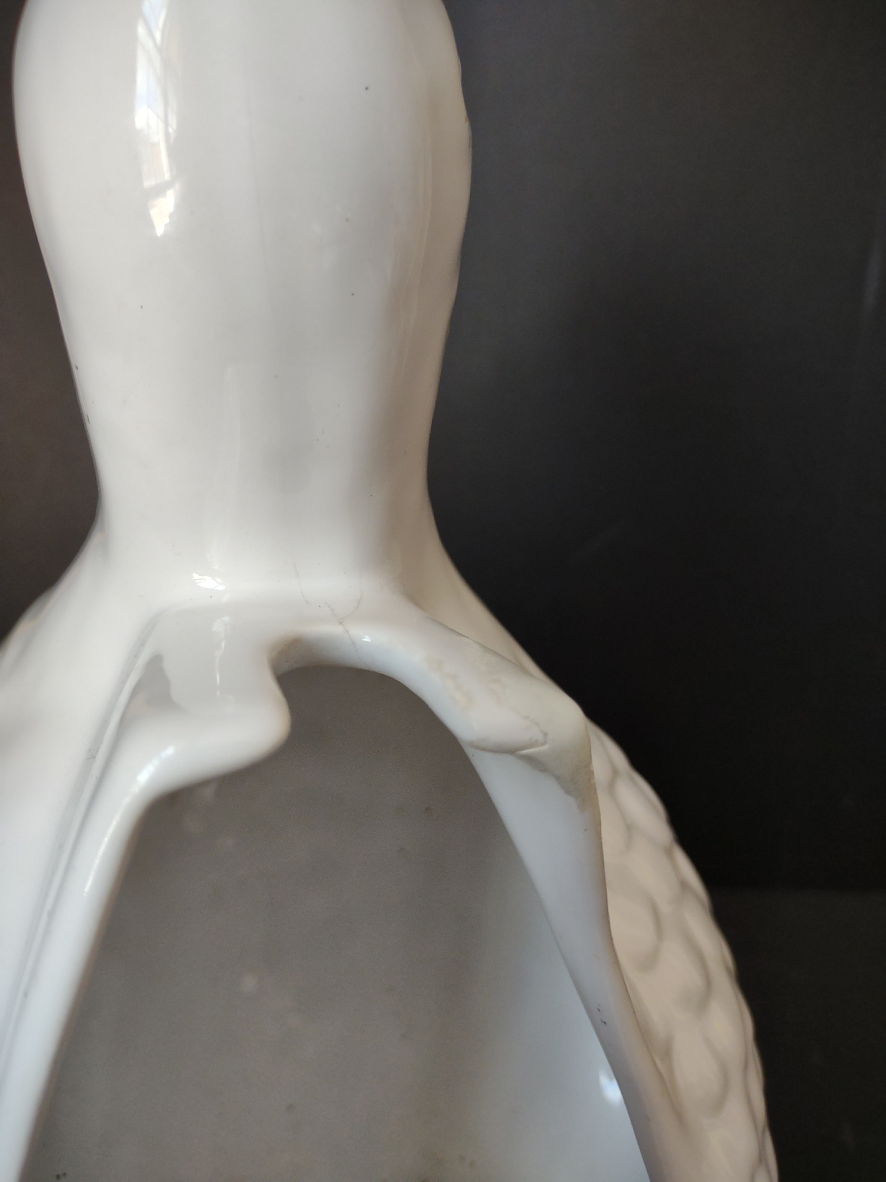 Vintage Portugal Ceramic White Duck Bathroom Brush Holder Country Cottage REPAIRED [6691]