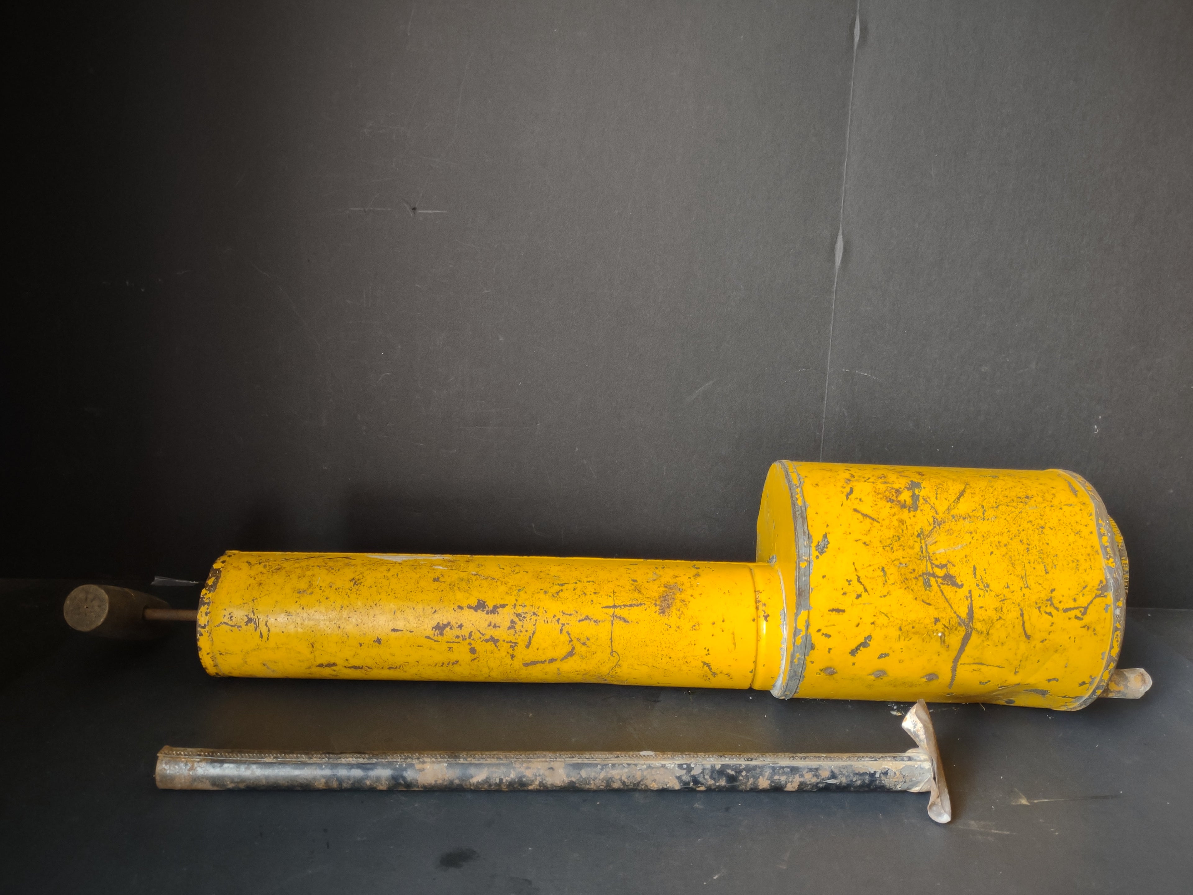 Vintage Yellow Steel Garden Duster Pump Wooden T-Handle [6689]