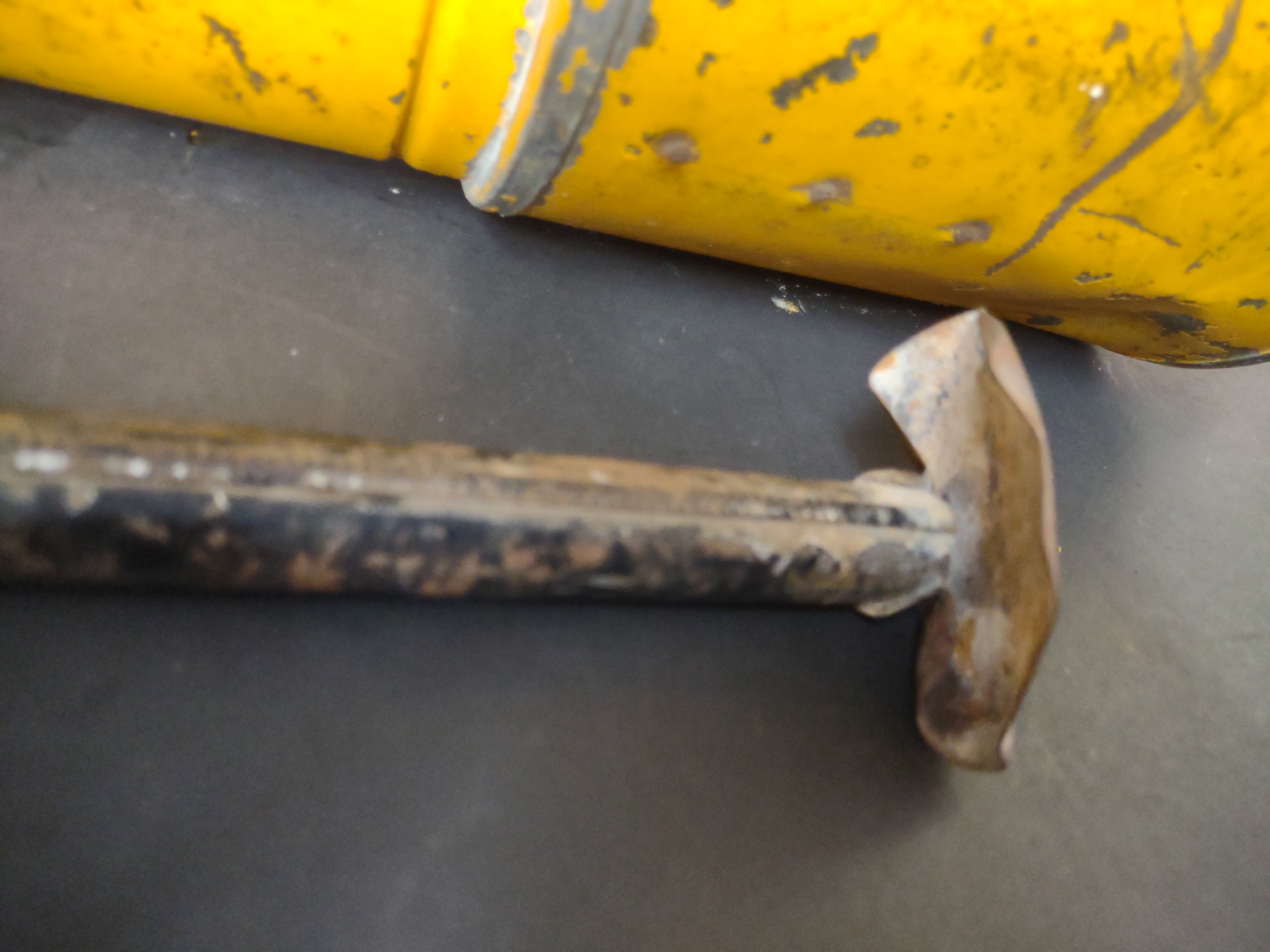 Vintage Yellow Steel Garden Duster Pump Wooden T-Handle [6689]