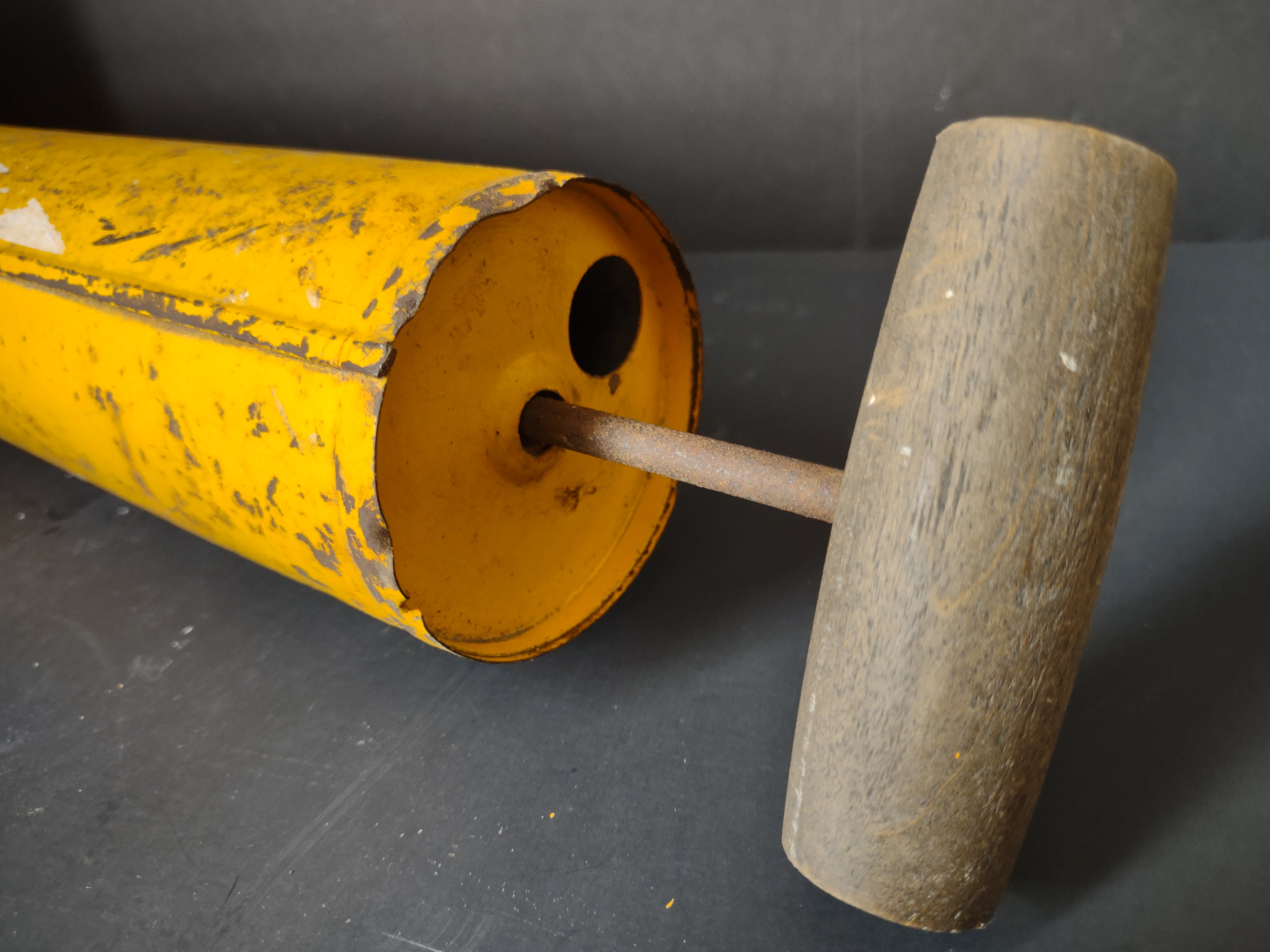 Vintage Yellow Steel Garden Duster Pump Wooden T-Handle [6689]