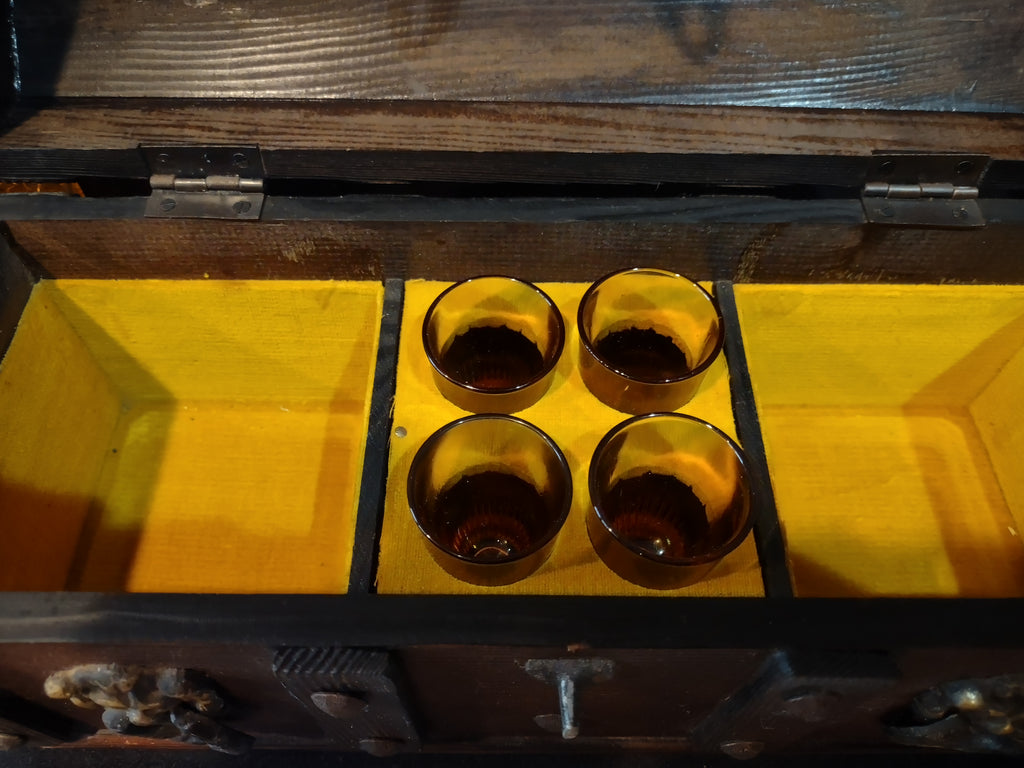 Vintage Amber Glass Decanter Set 2 Decanters 4 Glasses Wooden Chest Box [6704]