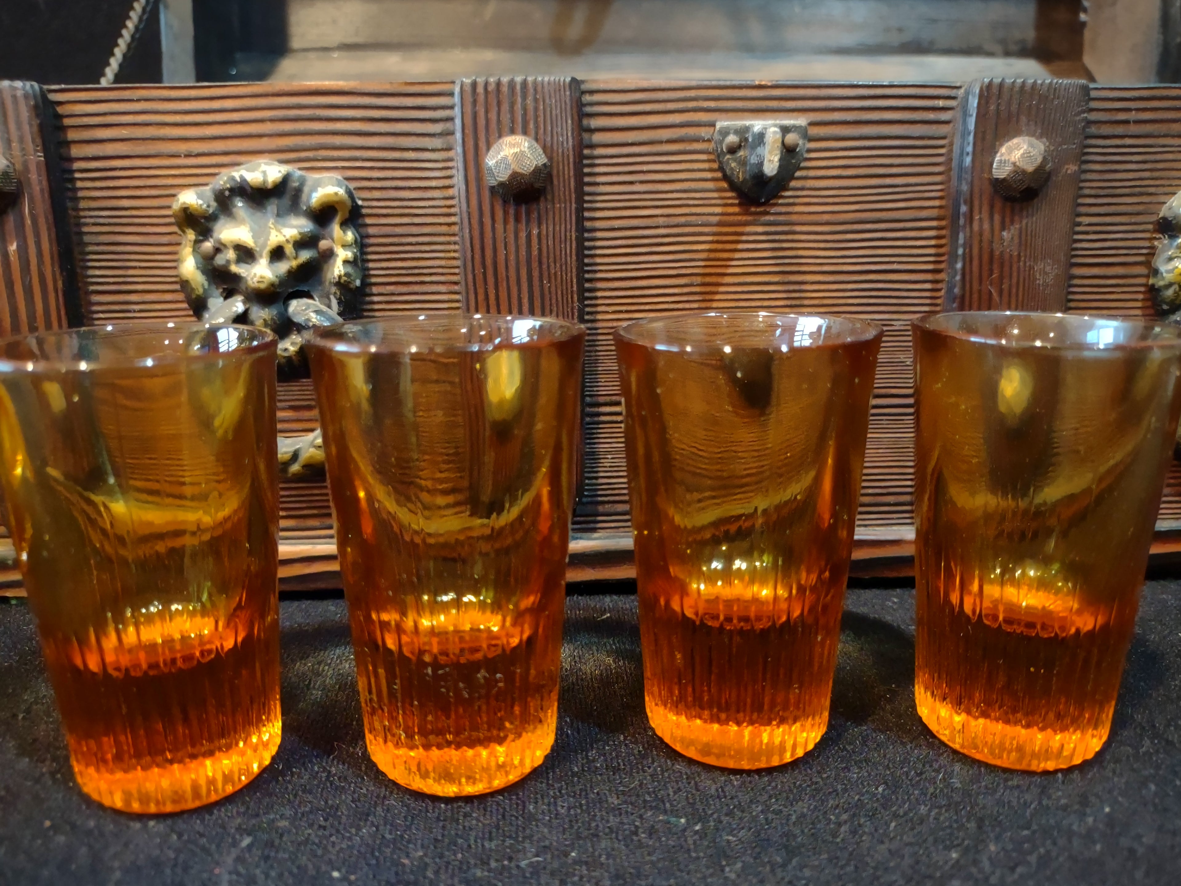 Vintage Amber Glass Decanter Set 2 Decanters 4 Glasses Wooden Chest Box [6704]