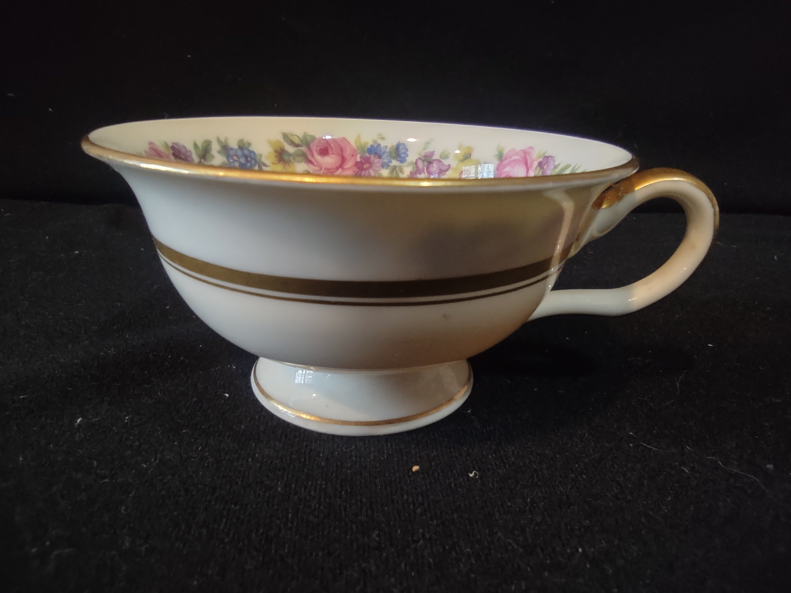 Vintage Castleton China Manor Cup & Saucer Set of 4 Floral Gold Trim [6715]