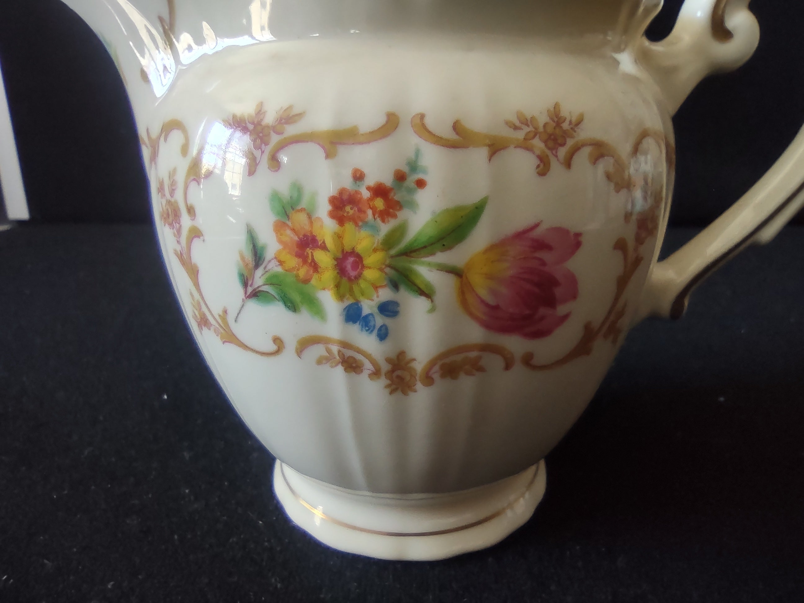 Vintage Syracuse China Federal Shape Creamer Floral Bouquet Gold Trim [6720]