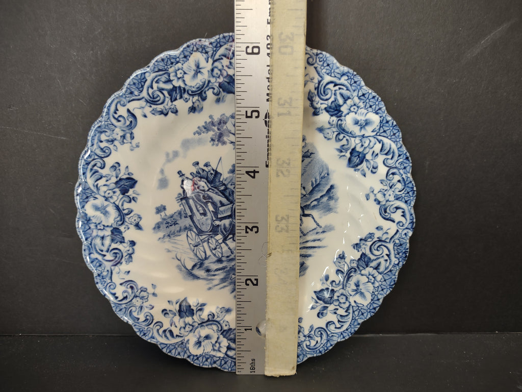 Vintage Johnson Bros Coaching Scenes Blue Plate 6-14" [6736]