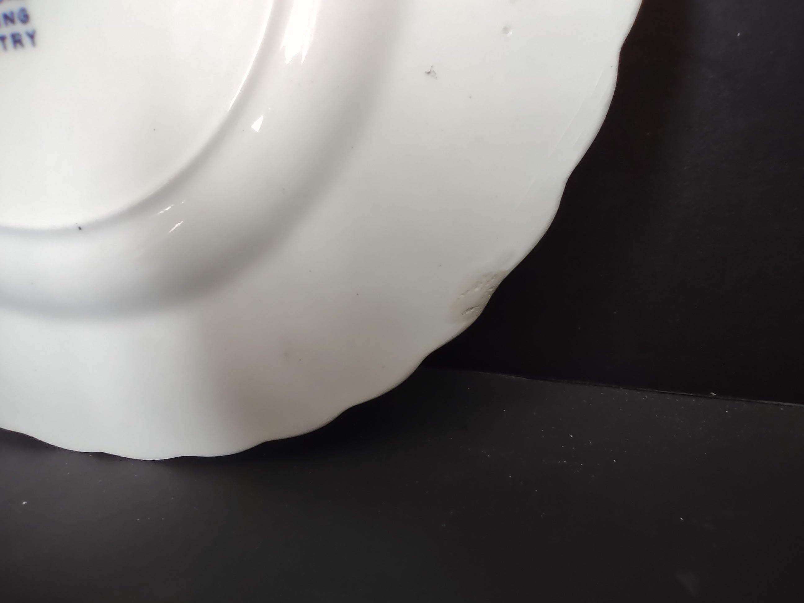 Vintage Johnson Bros Coaching Scenes Blue Plate 6-14" [6736]
