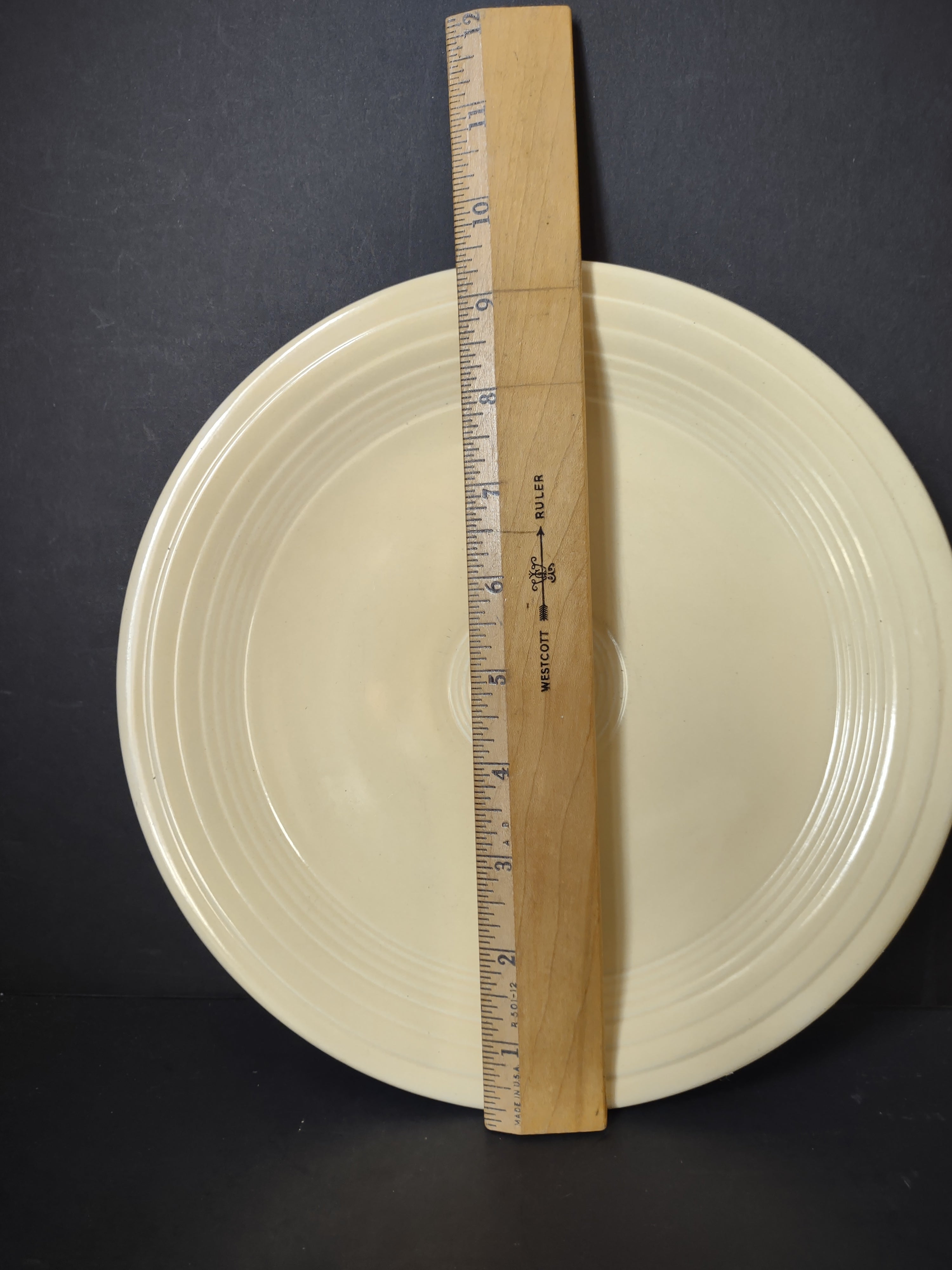 Vintage Fiesta Off-White Dinner Plate HLC USA [6761]