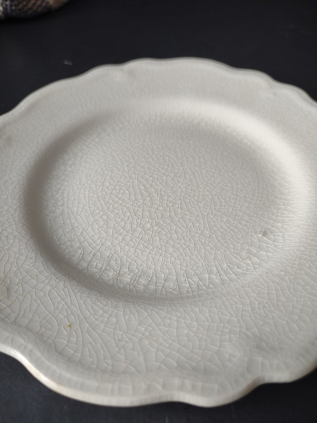 Vintage Grindley England Ironstone White Scalloped Plate [6760]