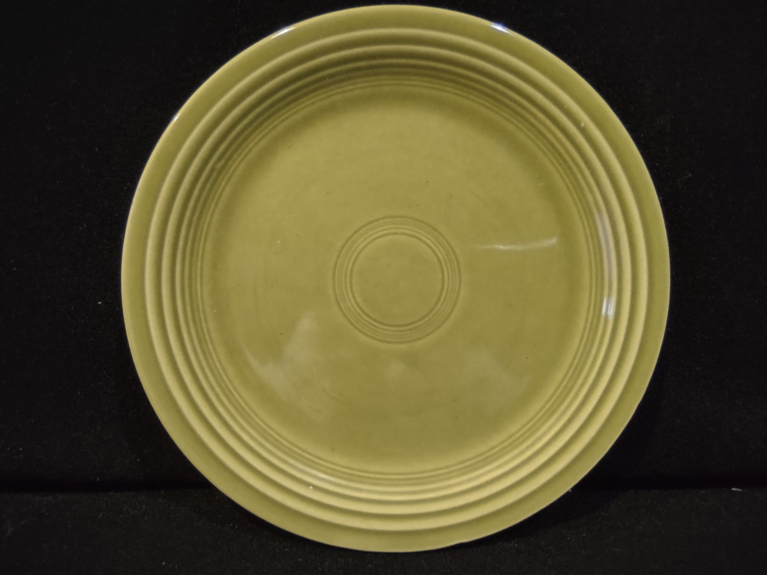 Vintage Fiesta Chartreuse 7 inch Salad Plate Yellow Green Dinnerware [6781]