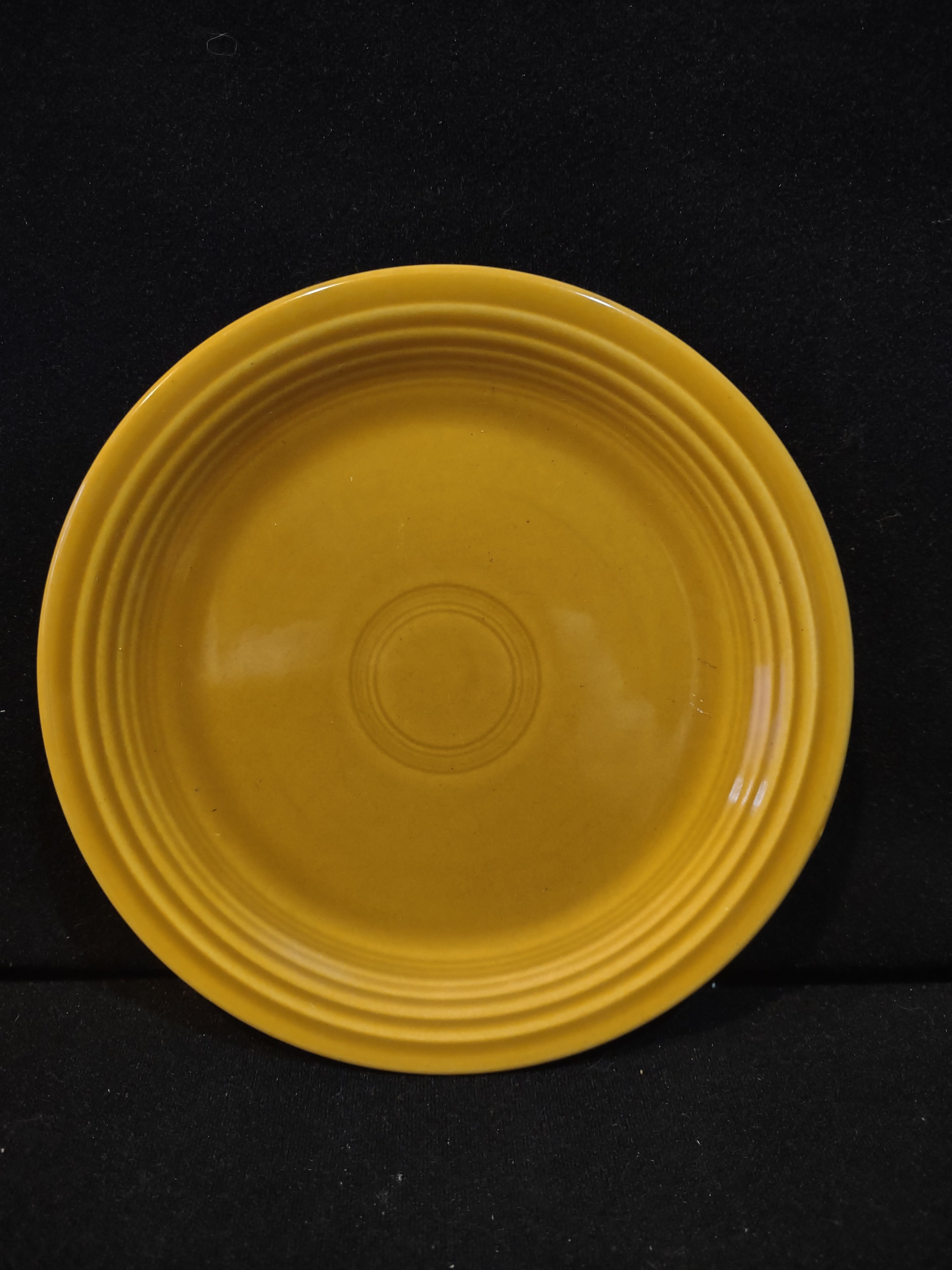 Vintage Fiesta Homer Laughlin Yellow 7" Salad Plate [6780]