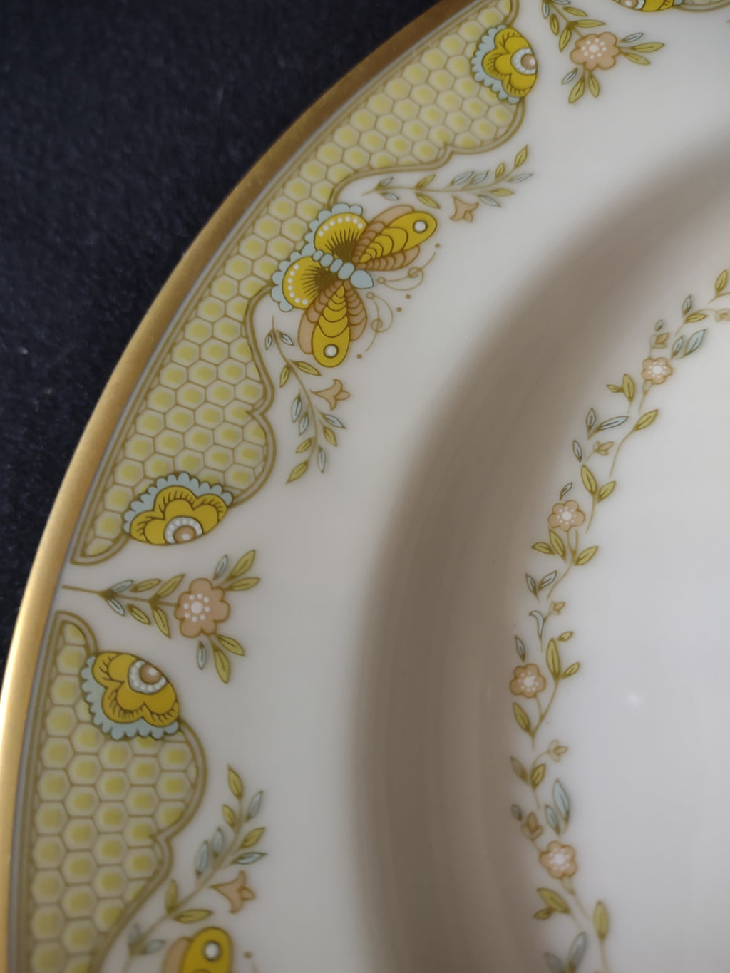 Vintage Gorham Fine China Butterfly Honeycomb Yellow Gold Salad Plate [6784]
