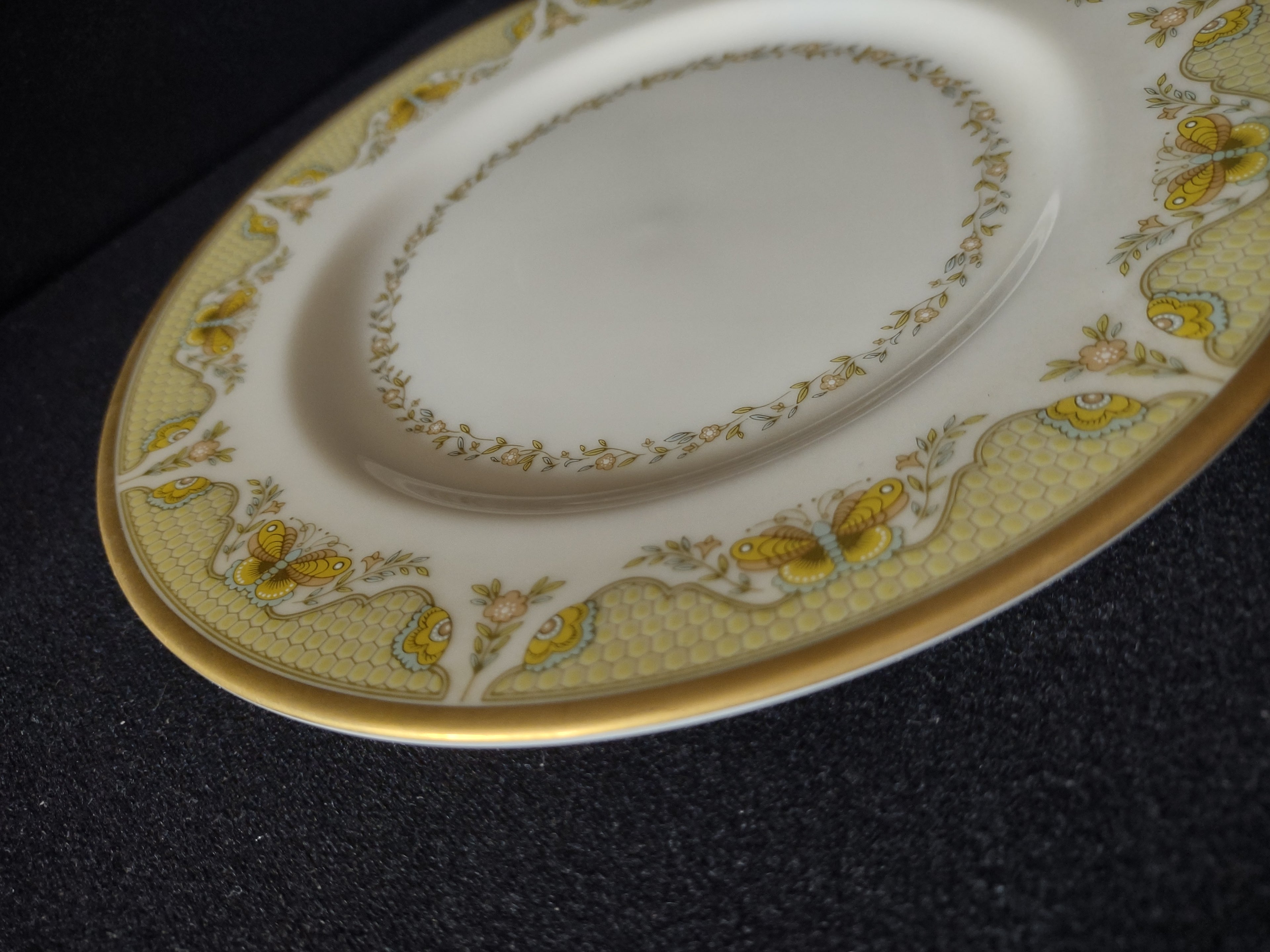 Vintage Gorham Fine China Butterfly Honeycomb Yellow Gold Salad Plate [6784]