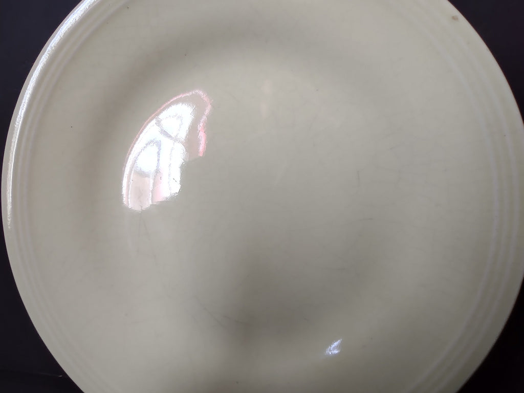 Vintage Unbranded Off-White Ribbed Rim Plate 6" - front close-up
