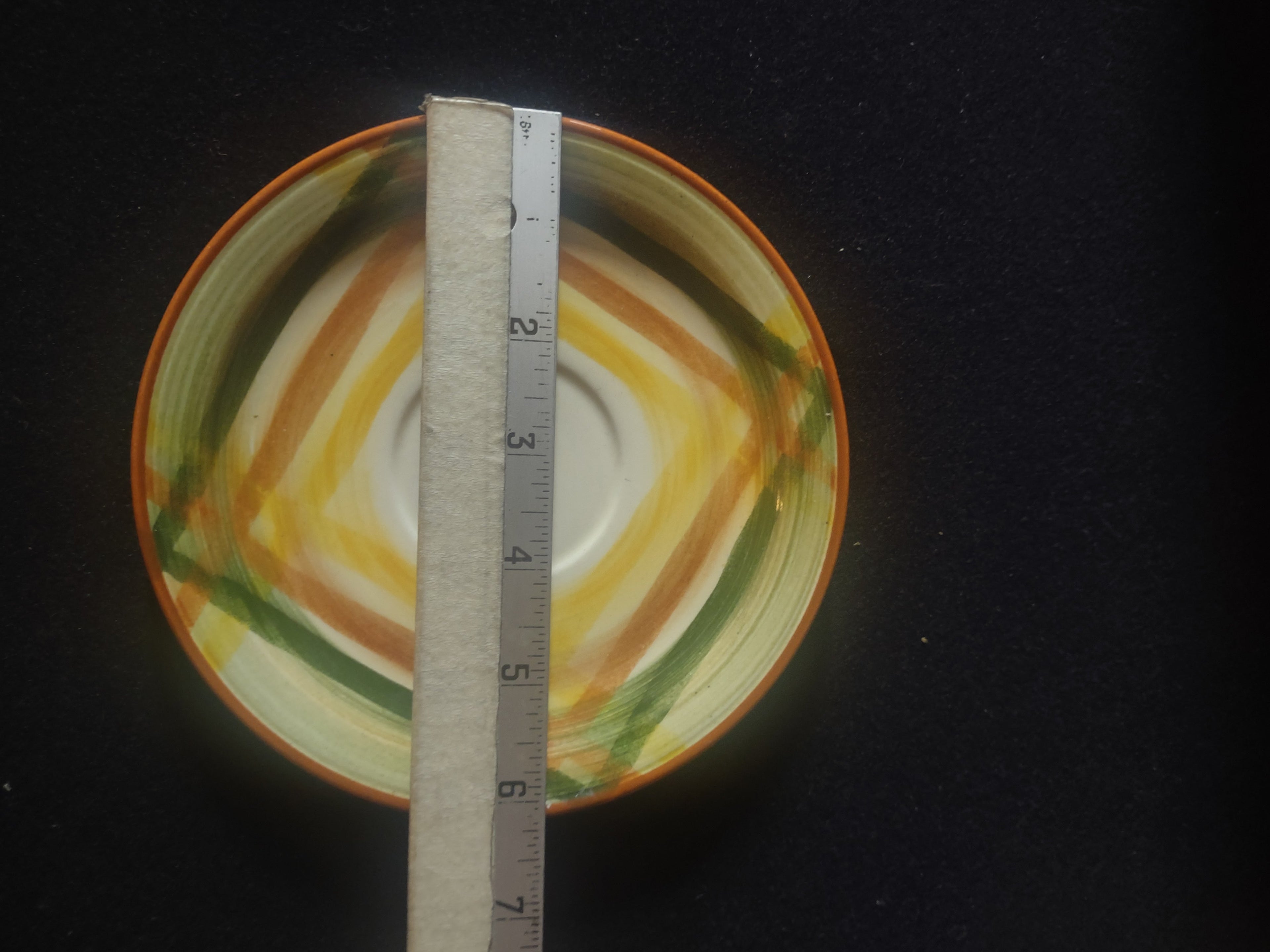 Vernon Kilns Homespun saucer bottom view