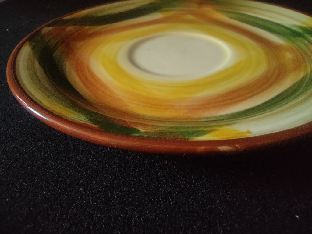 Close-up of swirl stripes from above