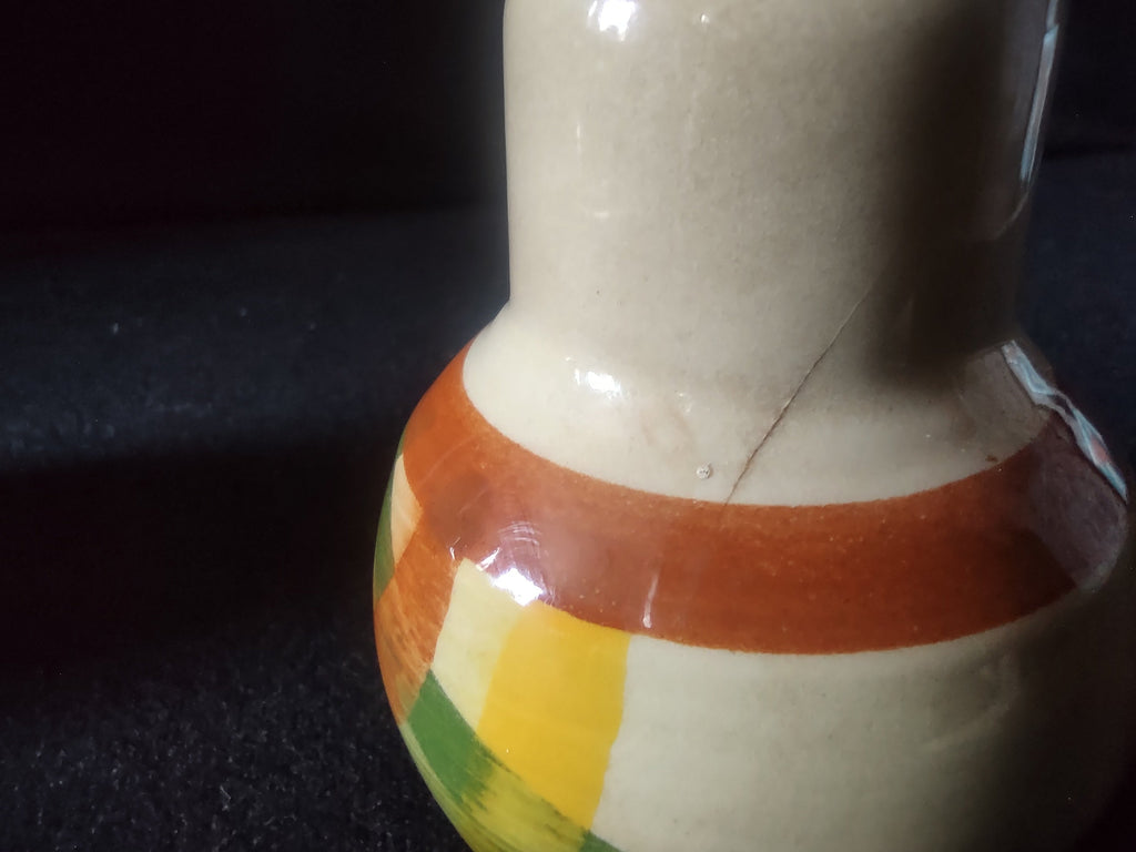 Vintage Vintonware Salt & Pepper Shakers bottom view close-up showing base detail