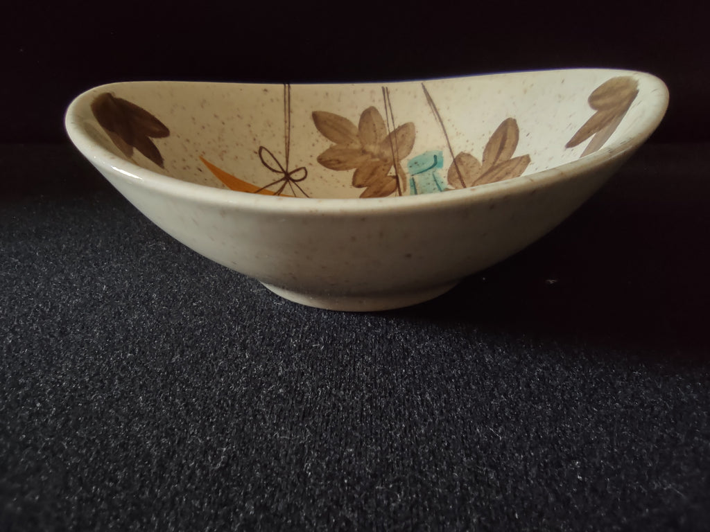 Vintage Red Wing Hand Painted Tampico Oval Bowl USA [6867]