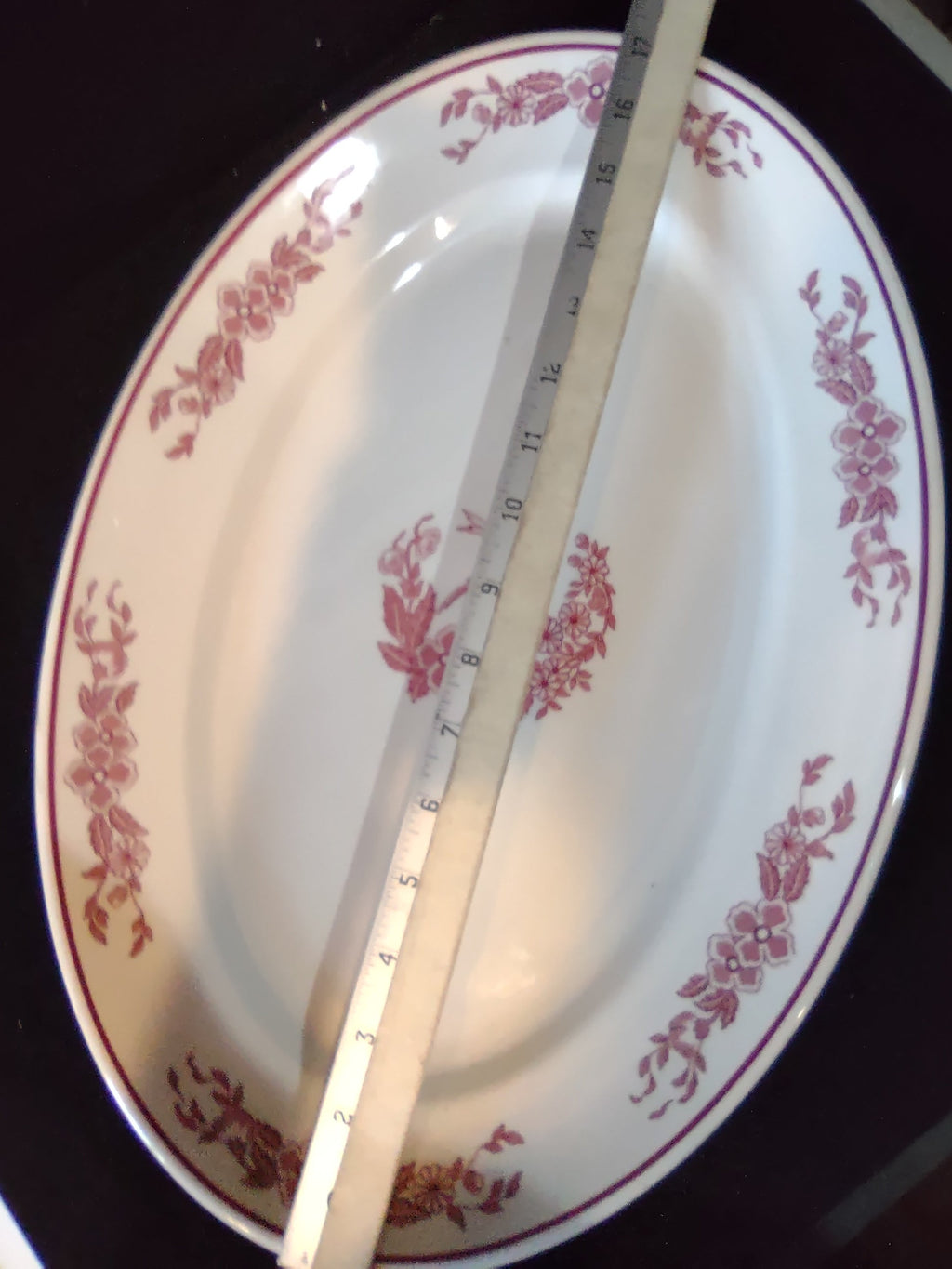 Vintage Jackson China Pink Hummingbird Floral Oval Platter - close-up of floral garland border detail