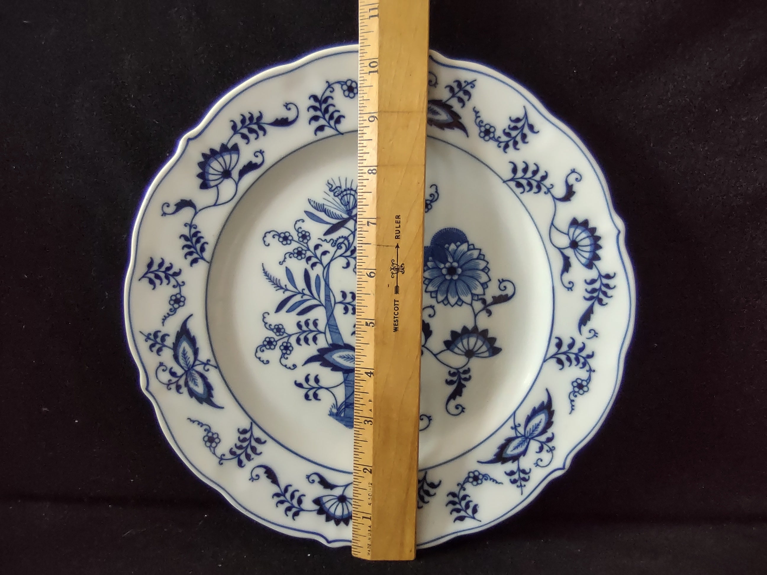 Vintage Blue Danube Cobalt Blue Onion Floral Scalloped Plate [6900]
