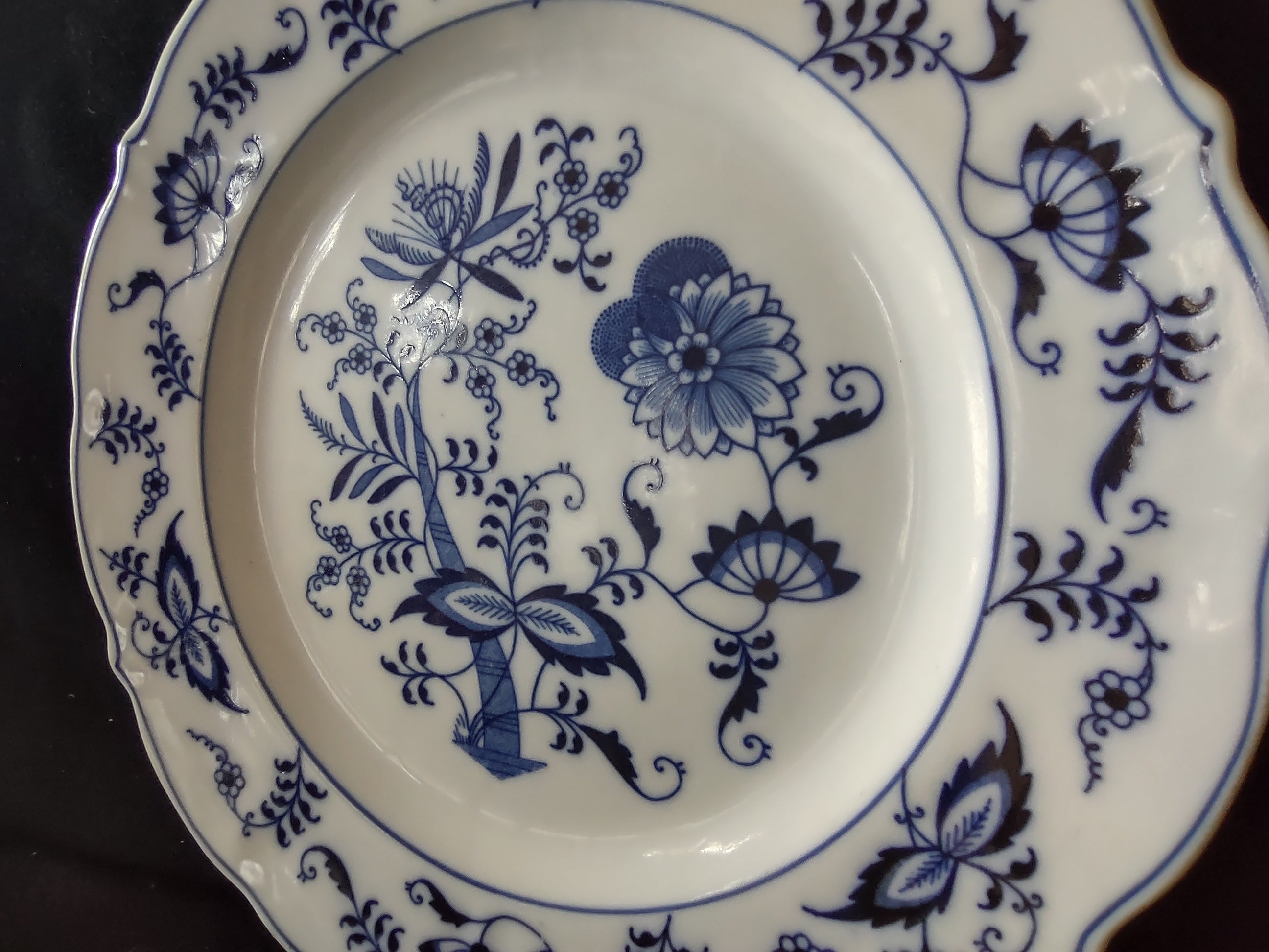 Vintage Blue Danube Cobalt Blue Onion Floral Scalloped Plate [6900]