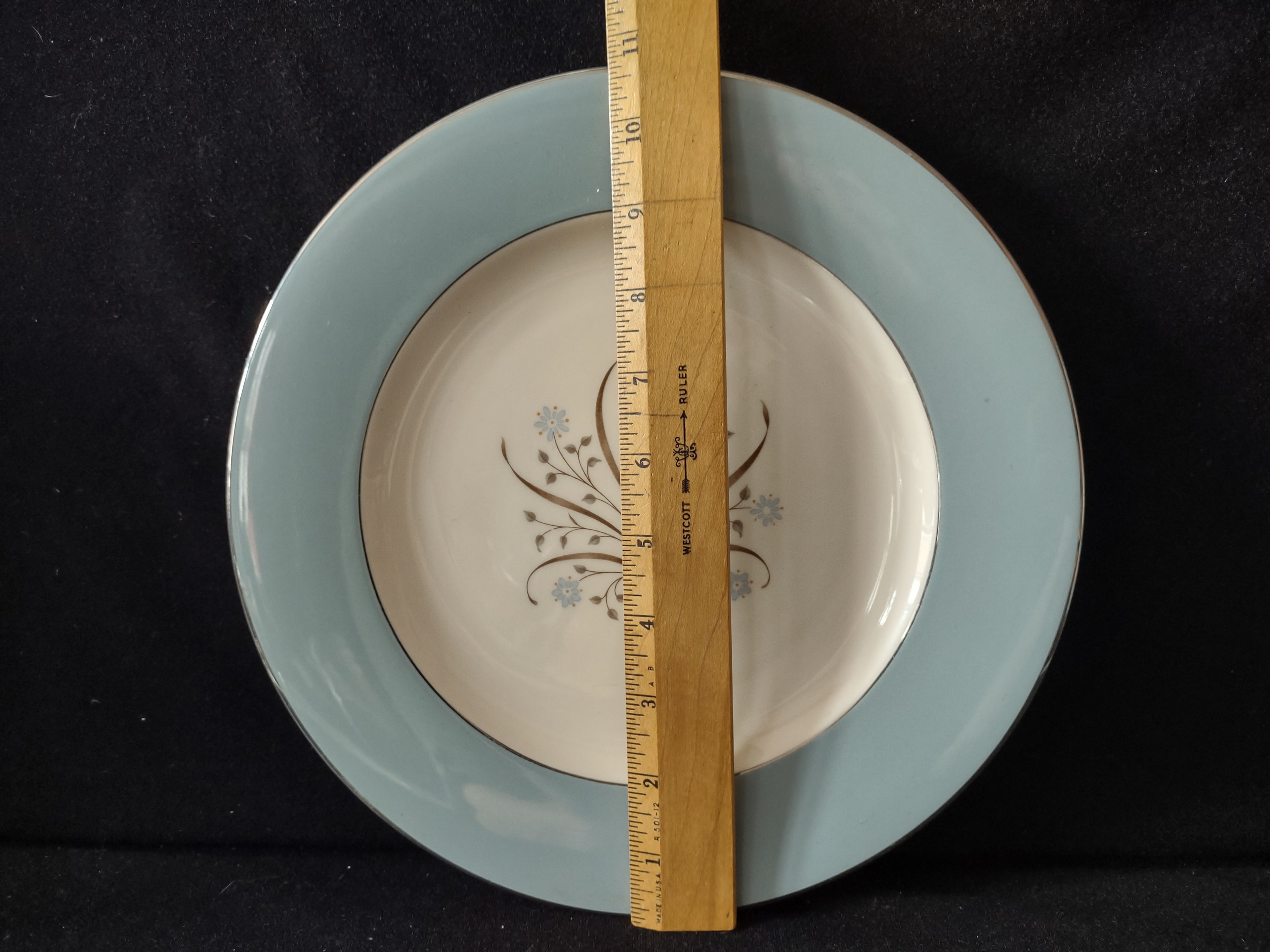 Vintage Lamberton Ivory China Holly Hobbie Blue & Gold Floral Dinner Plate [6886]