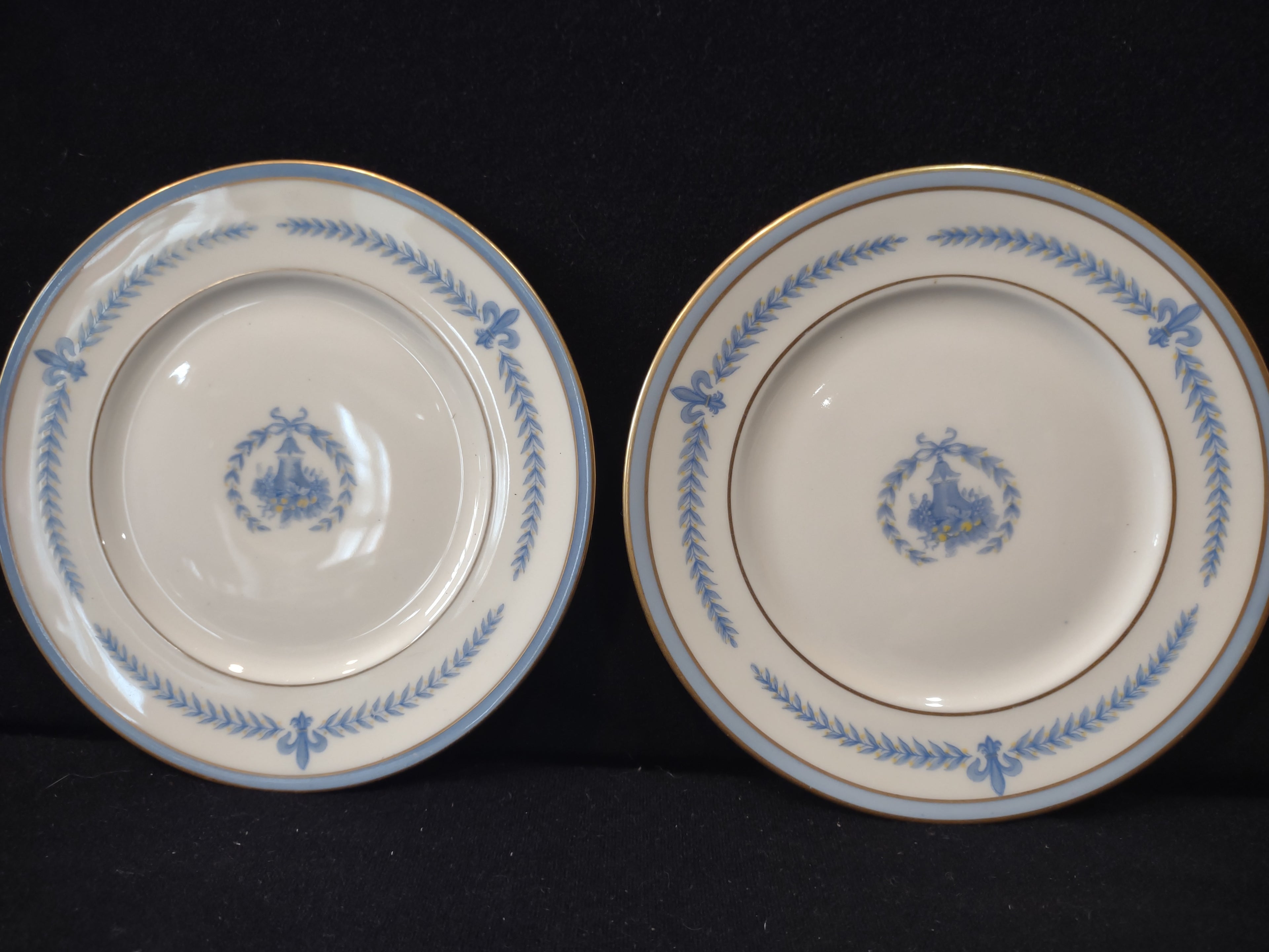 Vintage Lamberton China Puritane Blue Gold Fleur-de-Lis Small Bread Plate x 2 [6887]