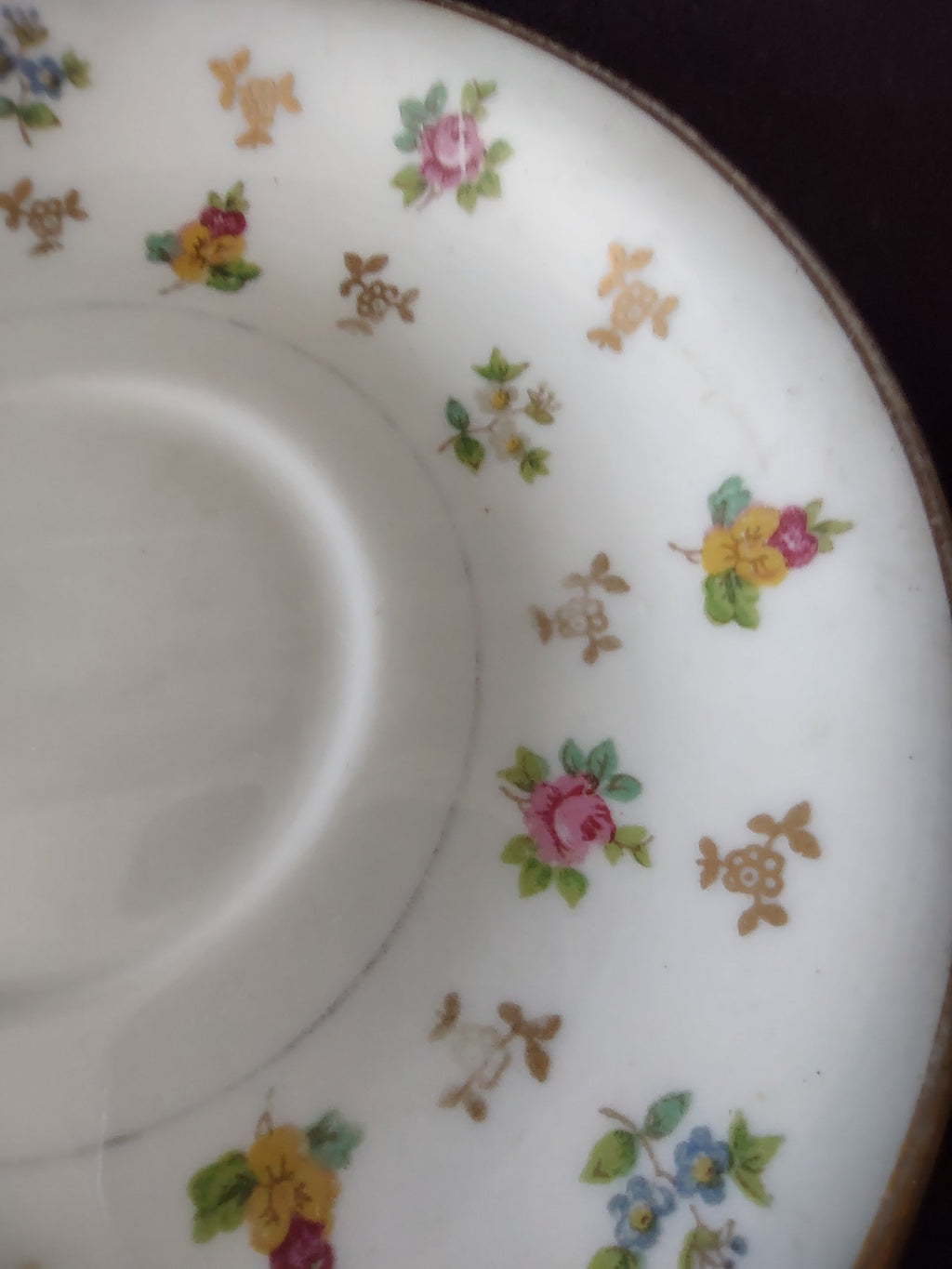 Vintage Lamberton Ivory China Molly Pitcher Floral Saucer [6905] - pattern detail showing pink roses, red and yellow blooms with gold foliate motifs